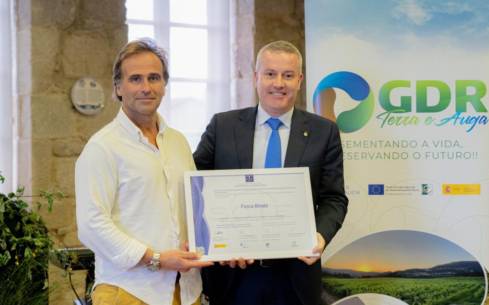 O Alcalde entrega a “Finca Briabí” da Cañiza un novo distintivo SICTED de calidade turística