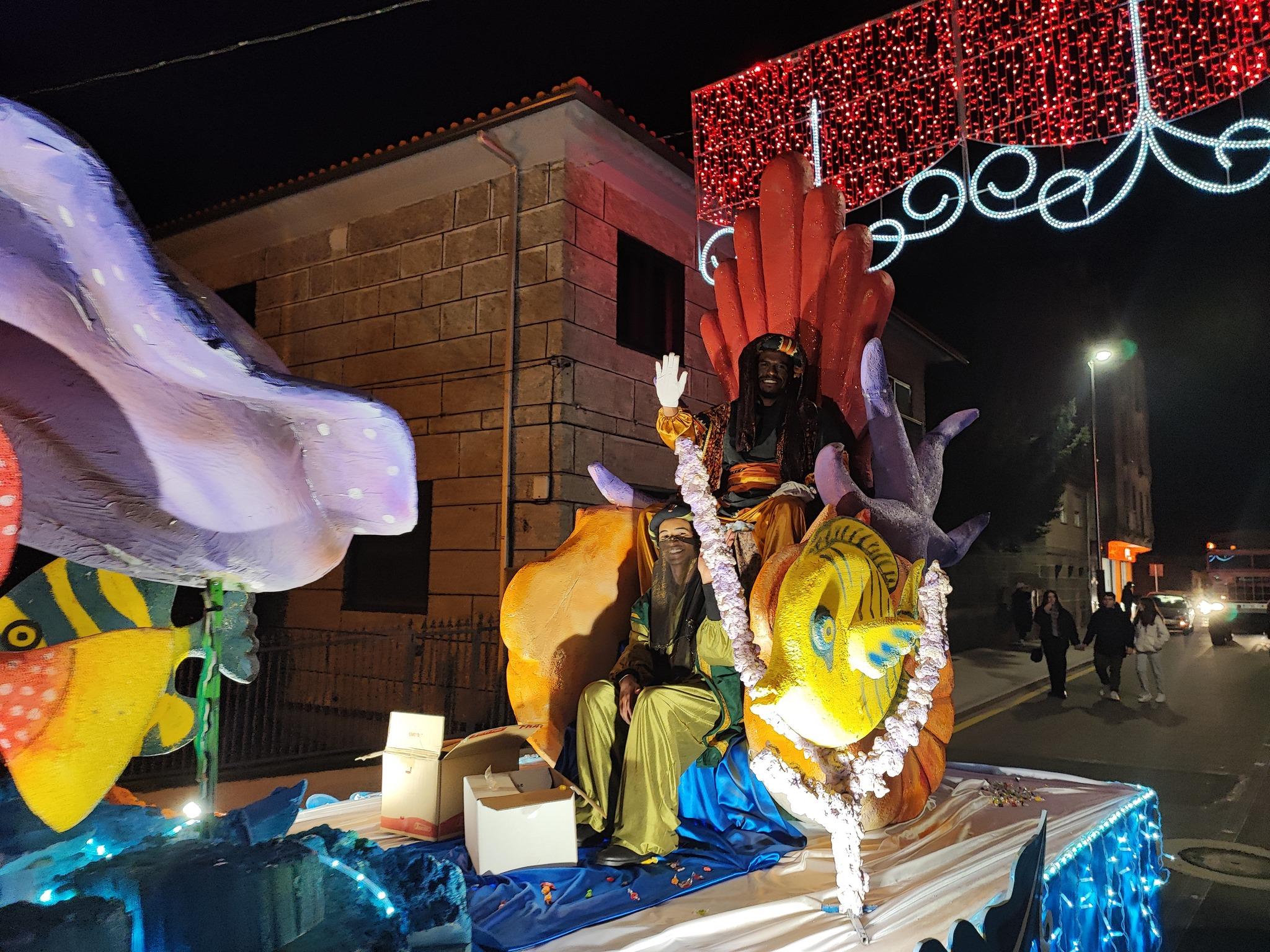 Cabalgata de Reis 2023. Imaxes do desfile polas rúas da Vila