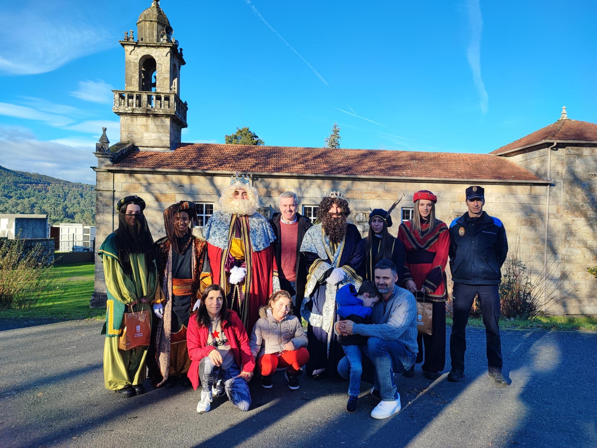 Visita das súas Maxestades de Oriente á parroquia do Couto