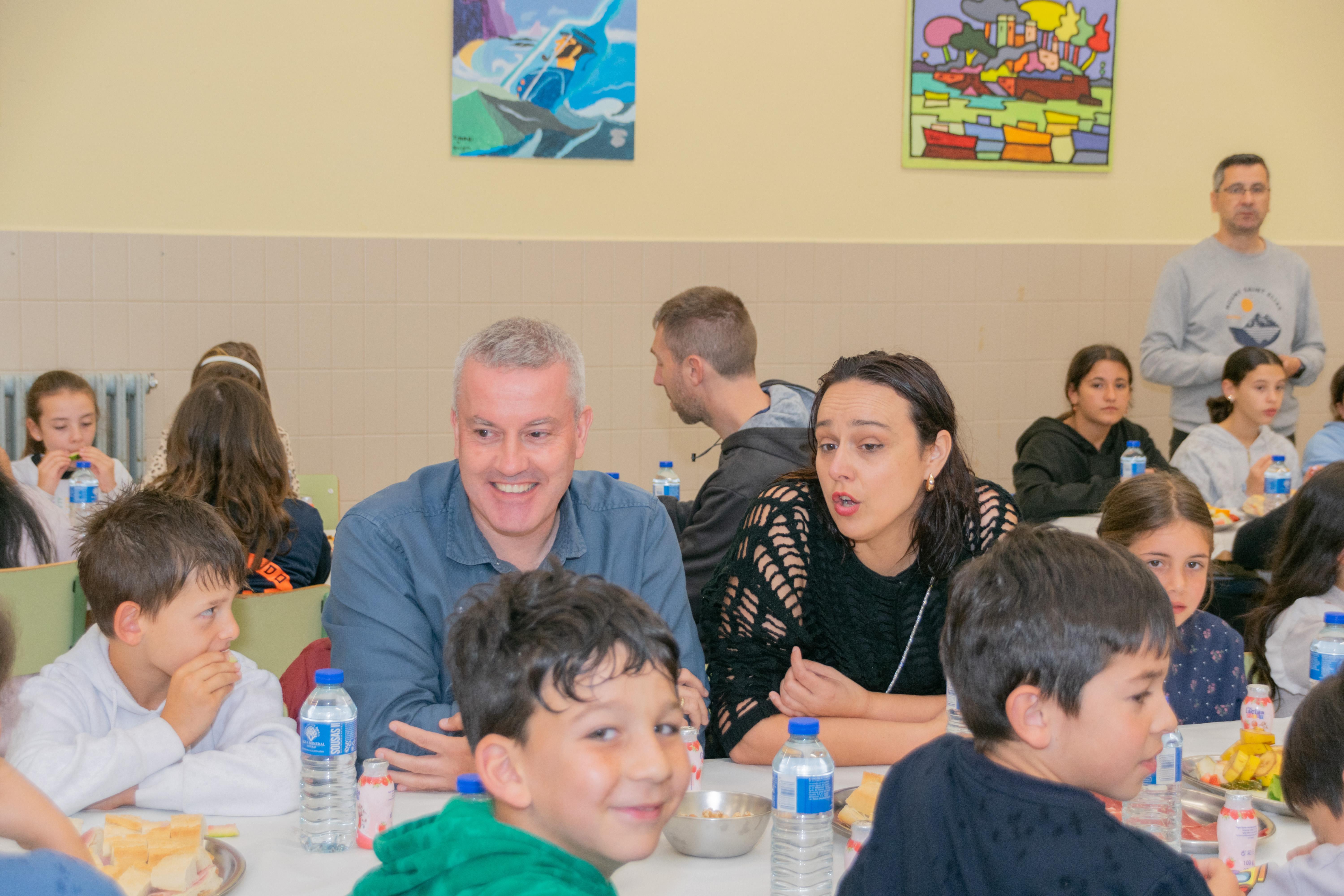 Esta mañá asistimos a unha xornada escolar de "Almorzos Saudables" no que participaron @s nen@s do CPI da Cañiza