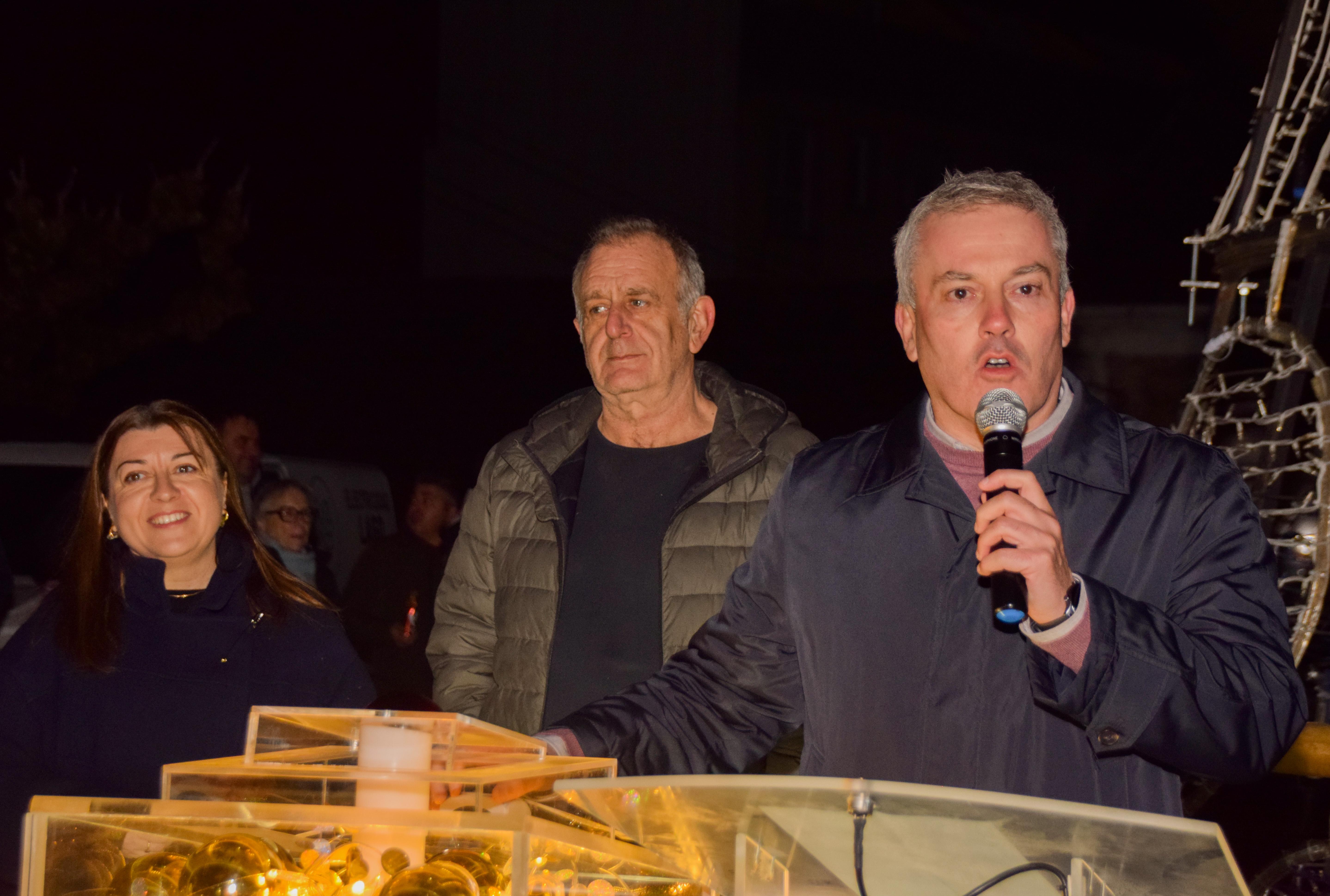 Este domingo inauguramos as Festas de Nadal co acendido do alumeado e unha gran chocolatada 