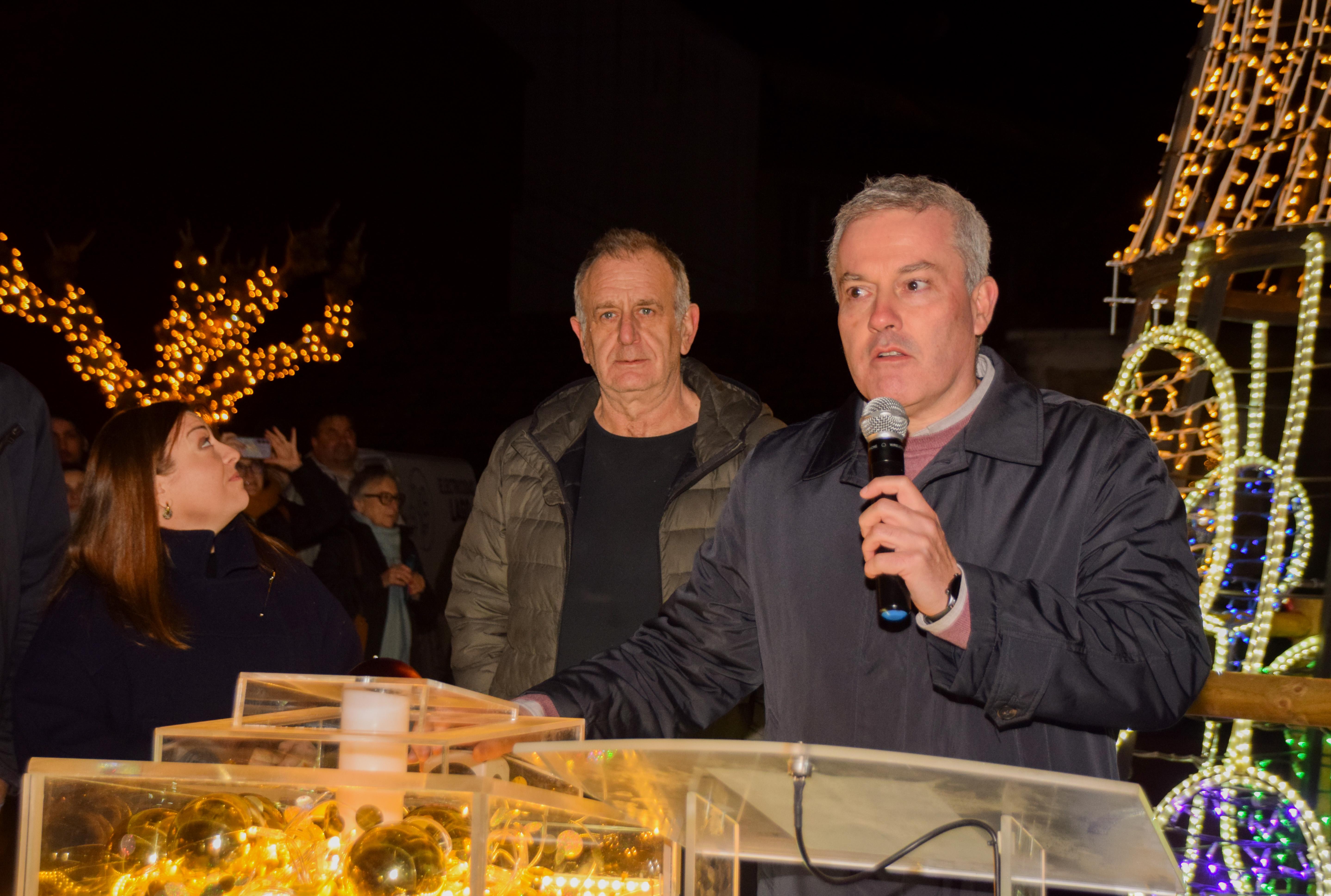 Este domingo inauguramos as Festas de Nadal co acendido do alumeado e unha gran chocolatada 