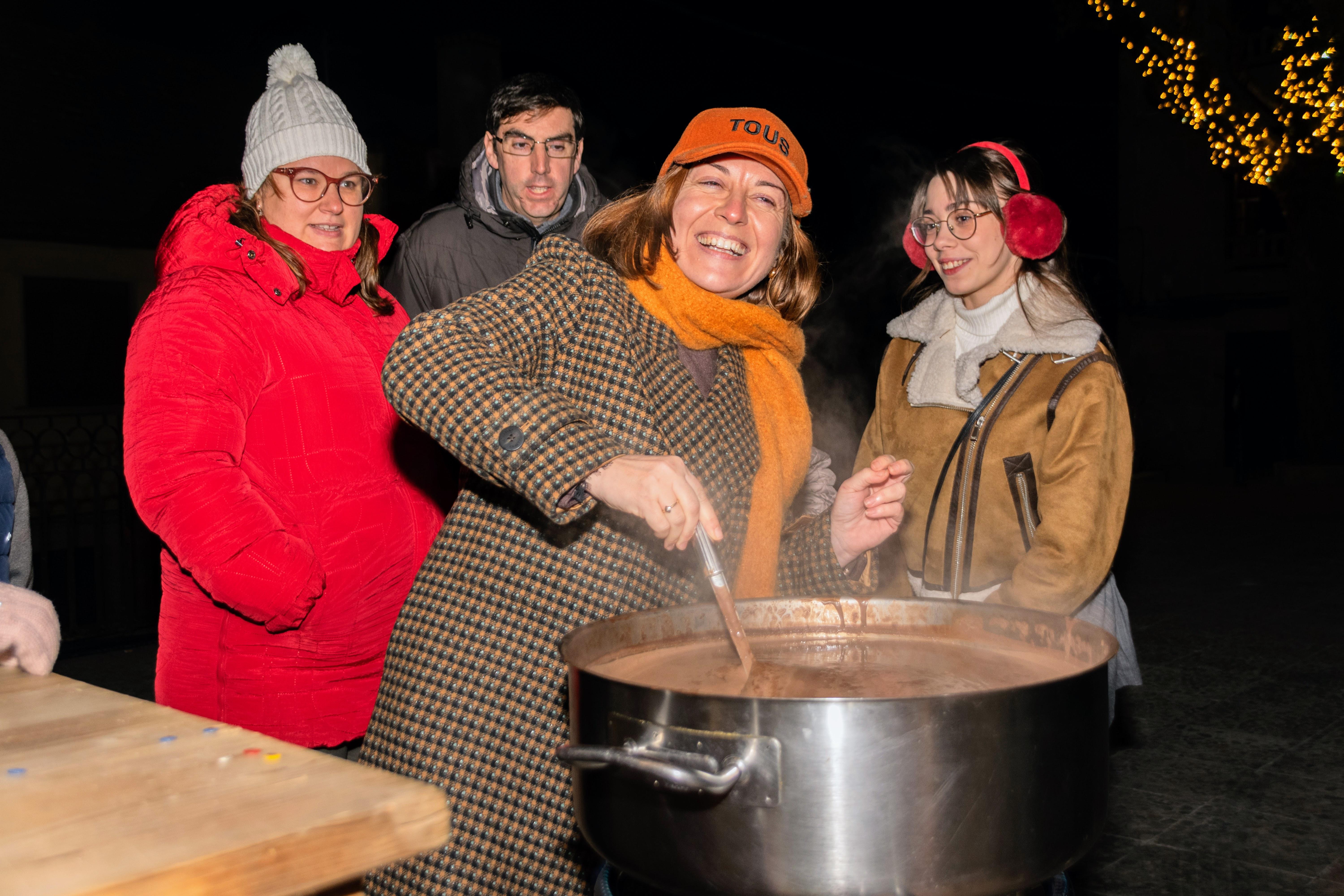 Este sábado inauguramos as Festas de Nadal co acendido do alumeado e unha gran chocolatada