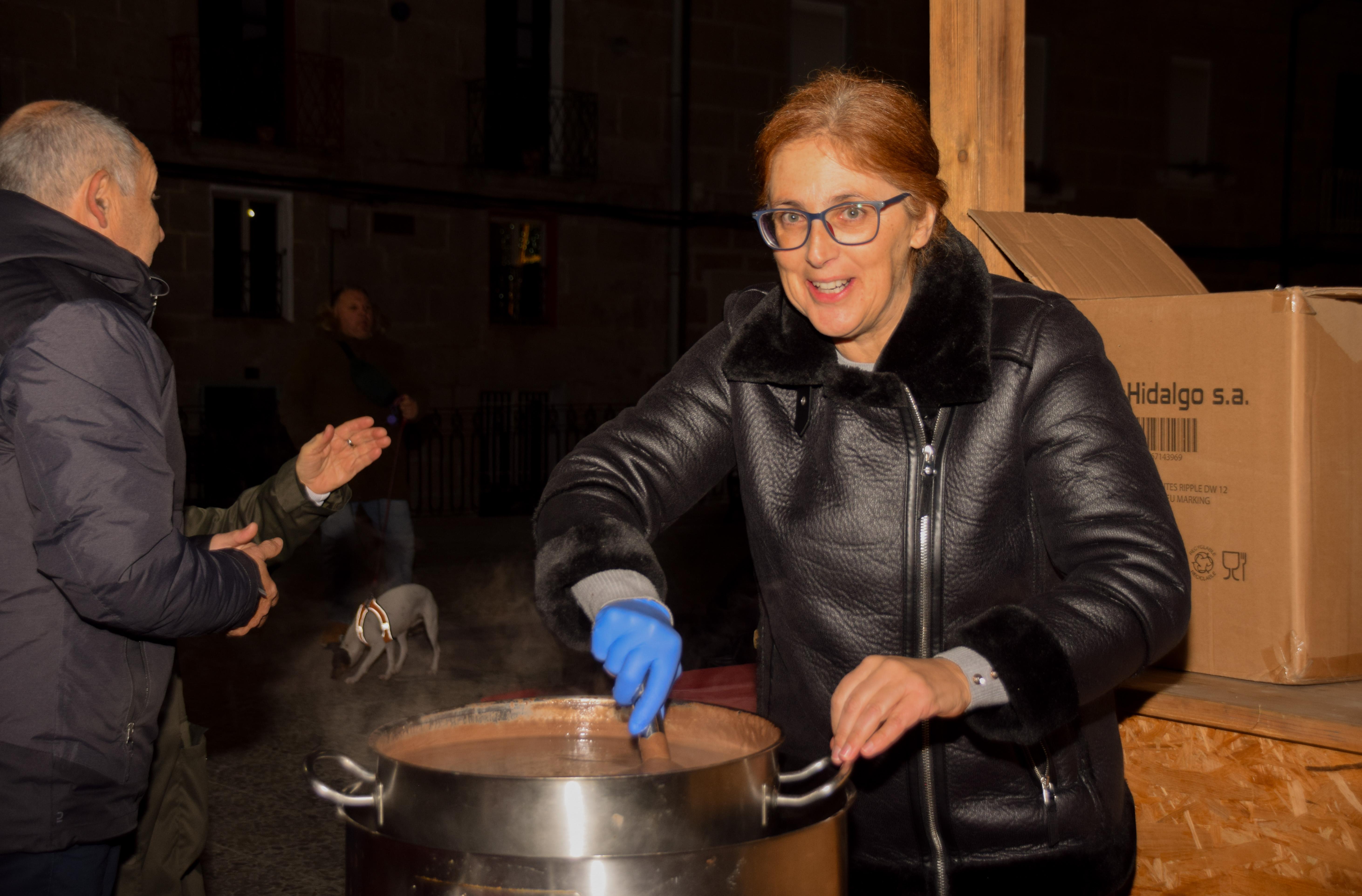 Este domingo inauguramos as Festas de Nadal co acendido do alumeado e unha gran chocolatada 
