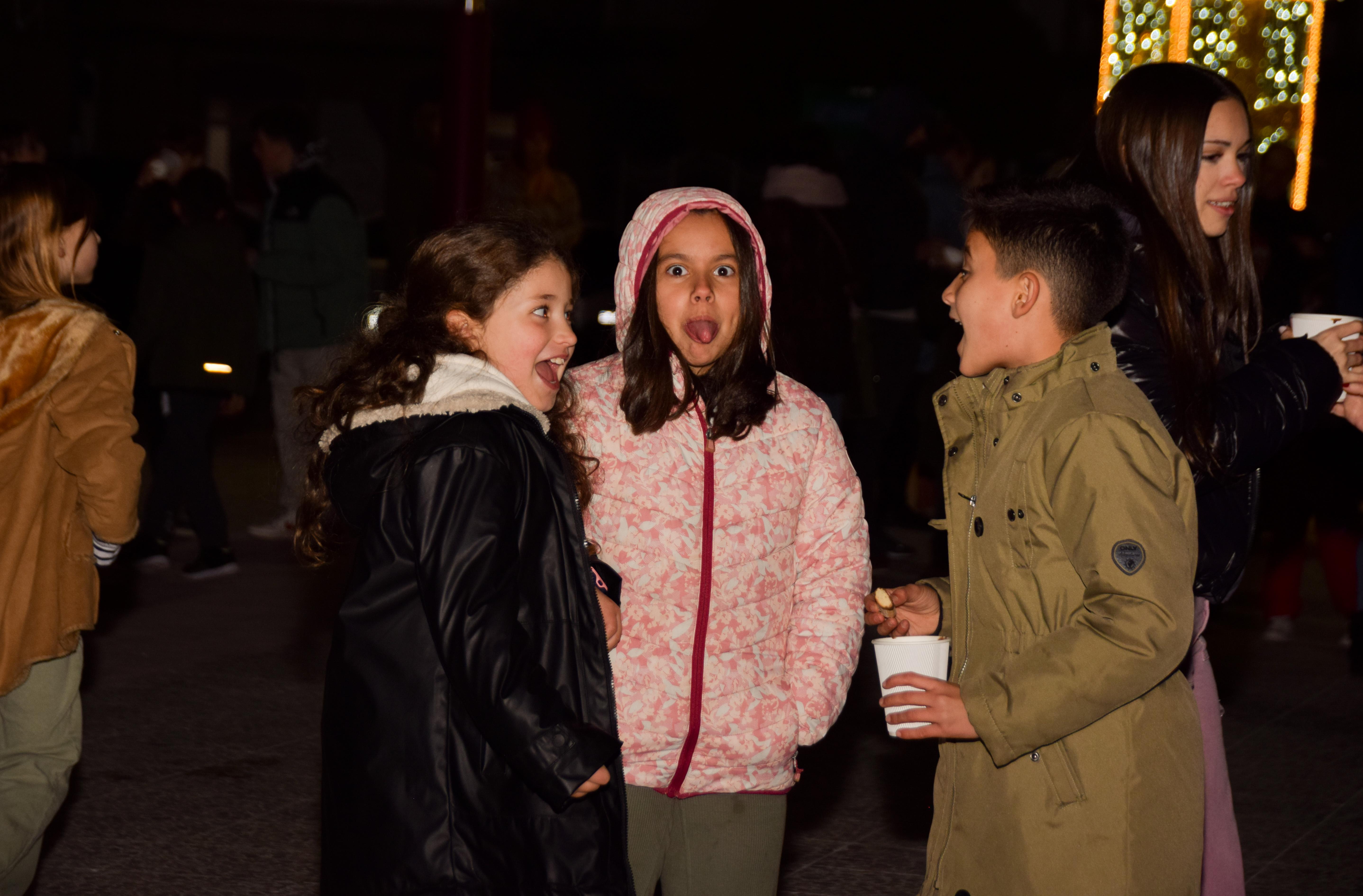 Este domingo inauguramos as Festas de Nadal co acendido do alumeado e unha gran chocolatada 