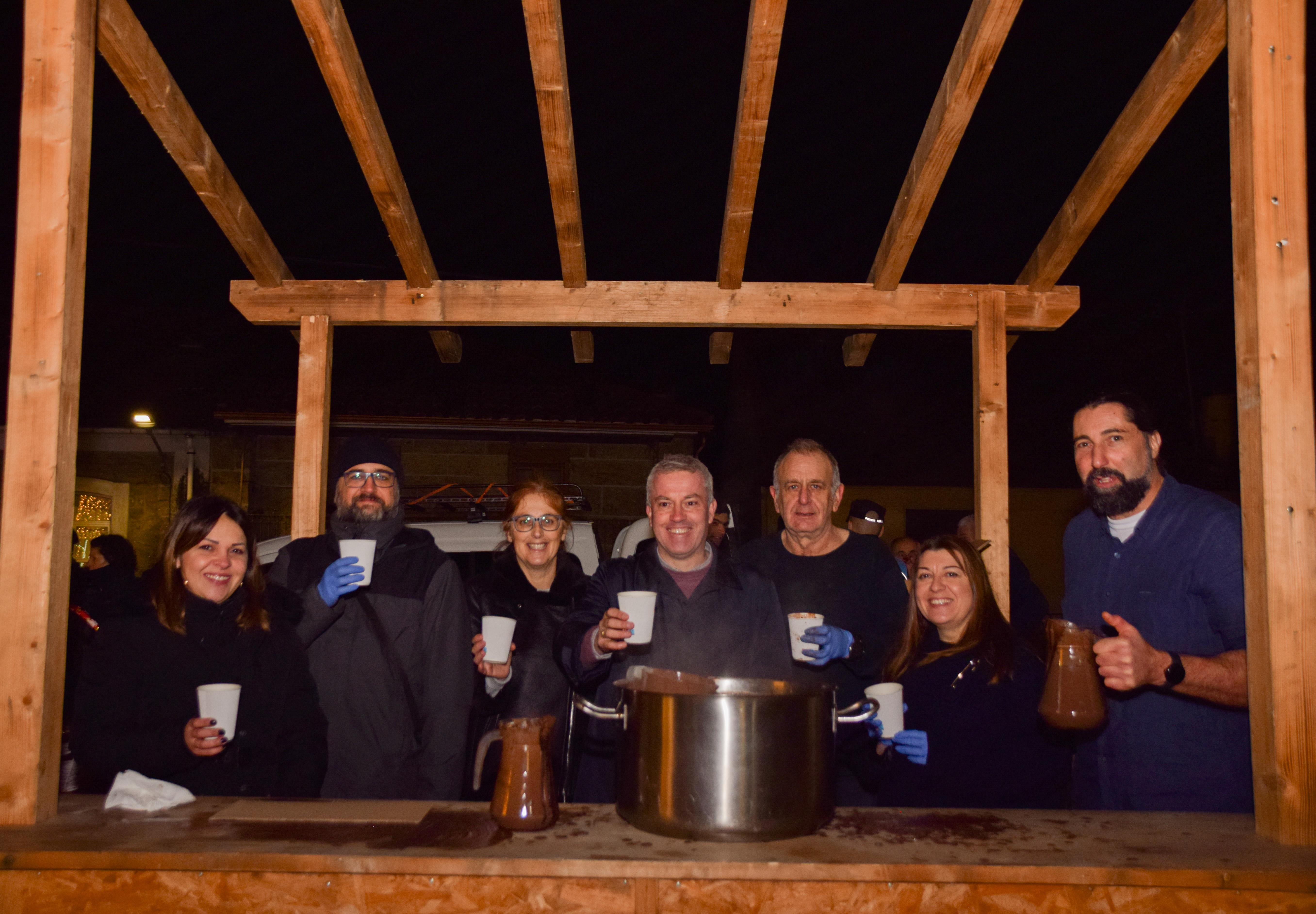 Este domingo inauguramos as Festas de Nadal co acendido do alumeado e unha gran chocolatada 