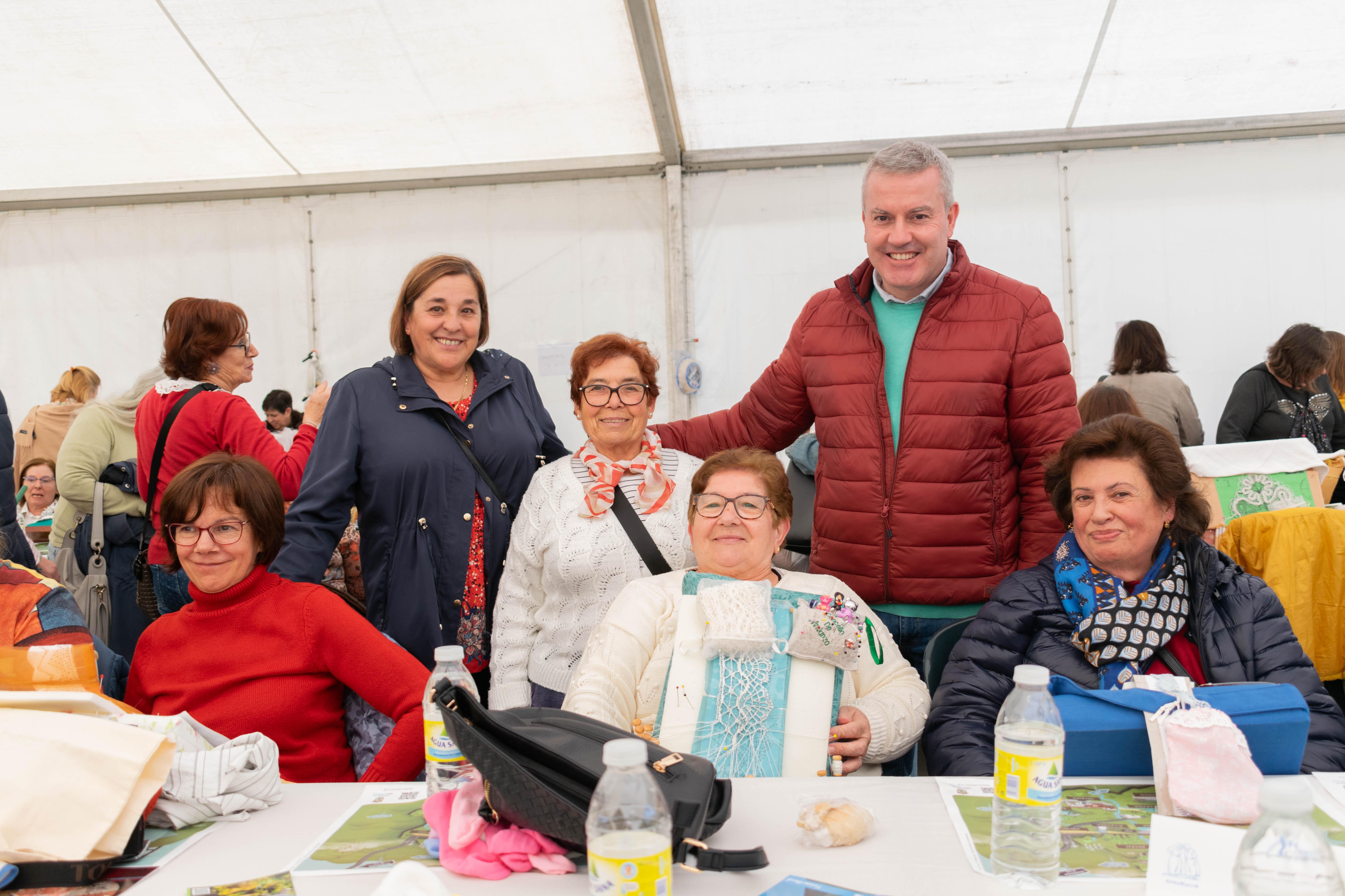 Valeixe acolleu este 1º domingo de abril a «II MOSTRA DE PALILLEIRAS Concello da Cañiza»