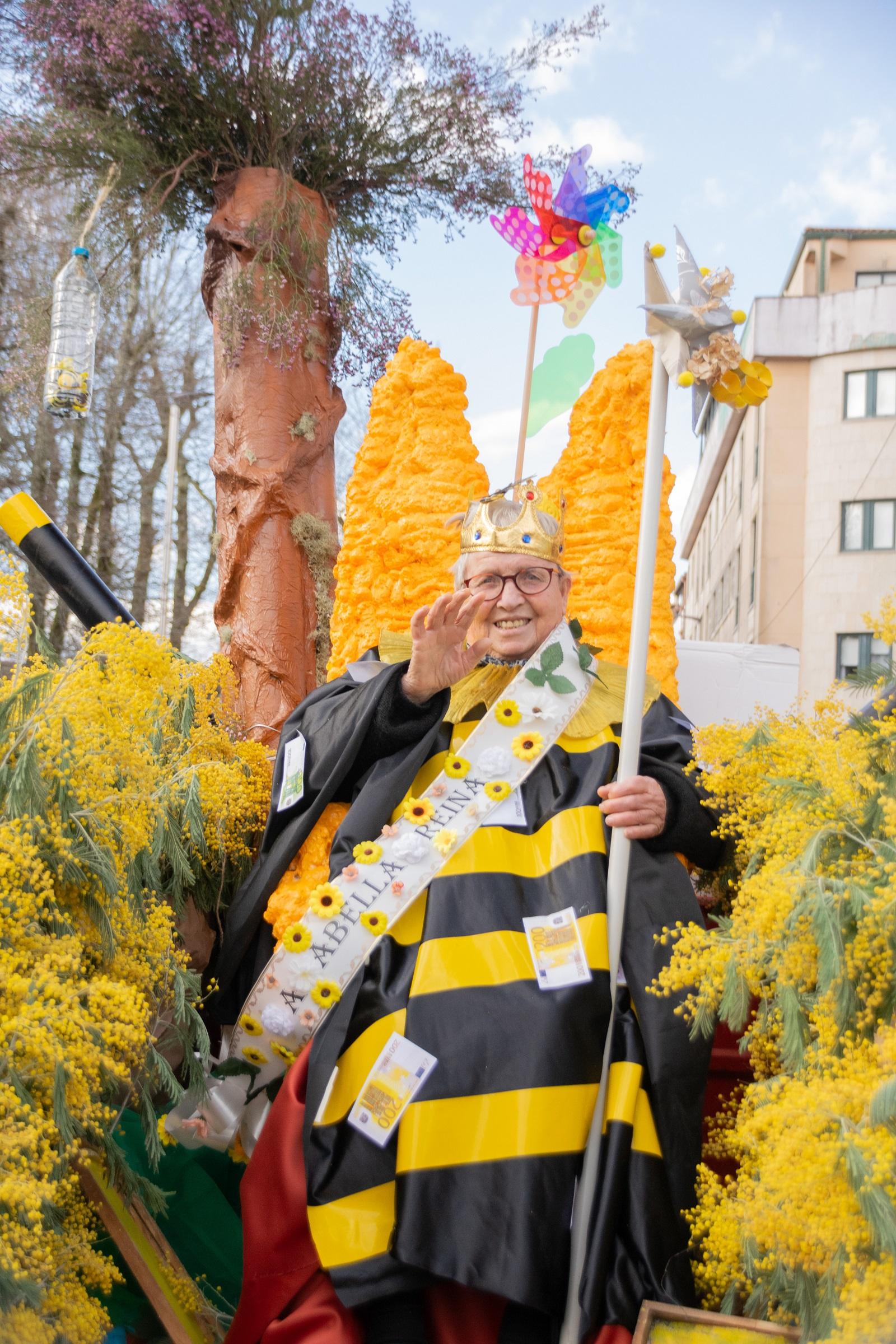 A Cañiza volve a superarse este sábado coa celebración do Concurso de Comparsas