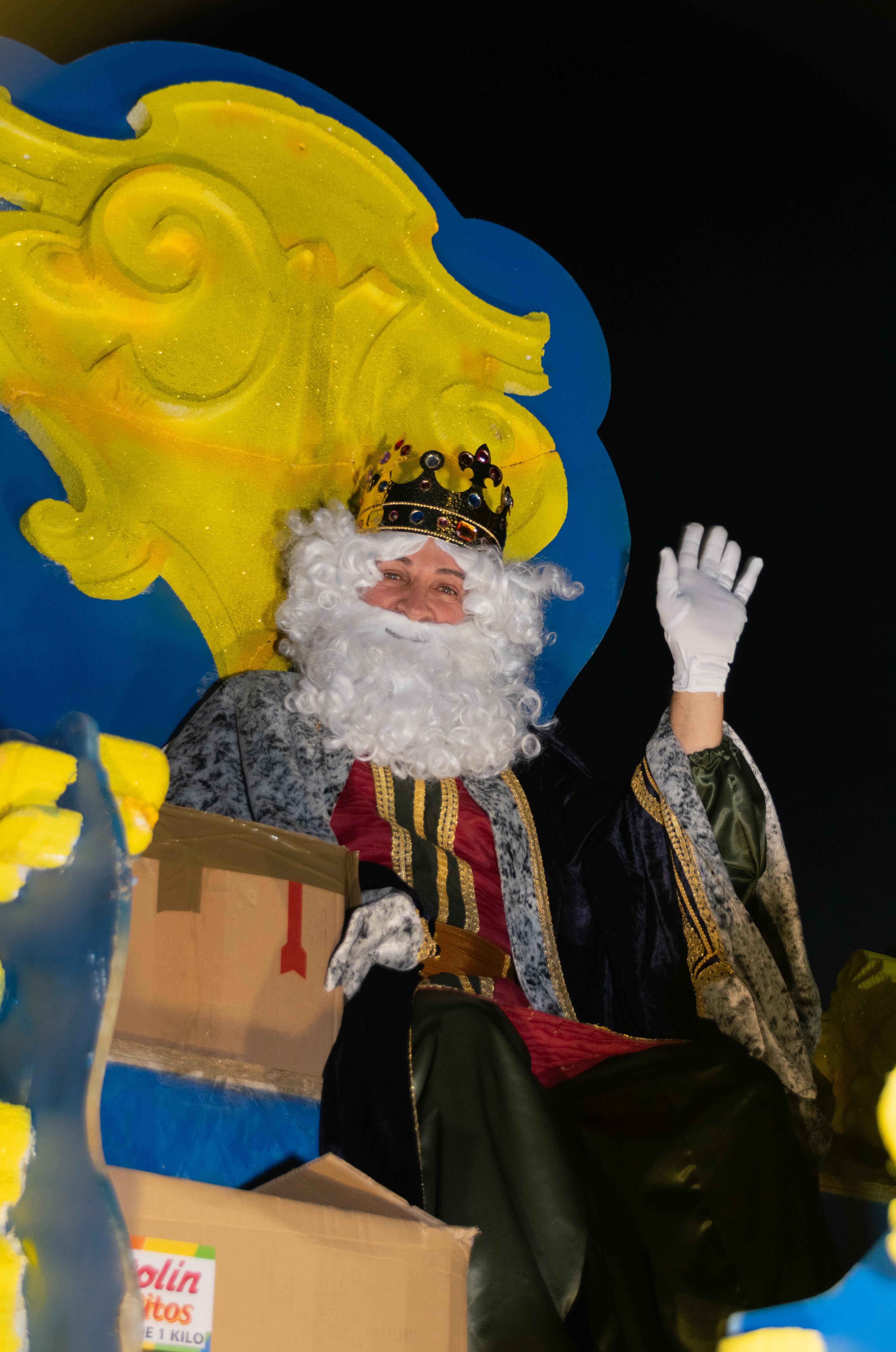 CABALGATA DE REIS 2025: Os Reis Magos chegaron á Cañiza o 4 de xaneiro repartindo ilusión, maxia e moitos caramelos