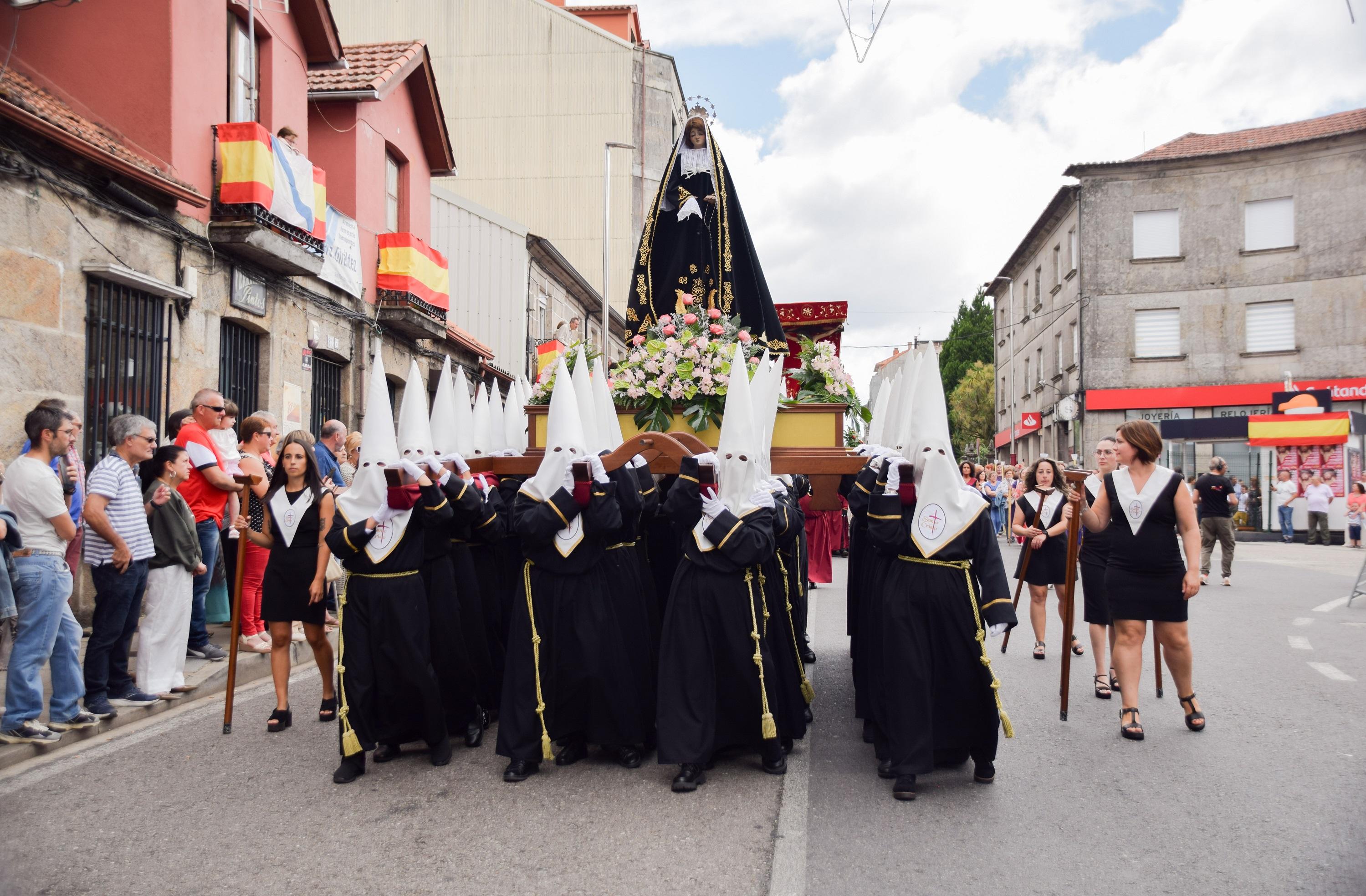 A Cañiza celebrou con devoción a festividade na honra do Santísimo Cristo da Agonía