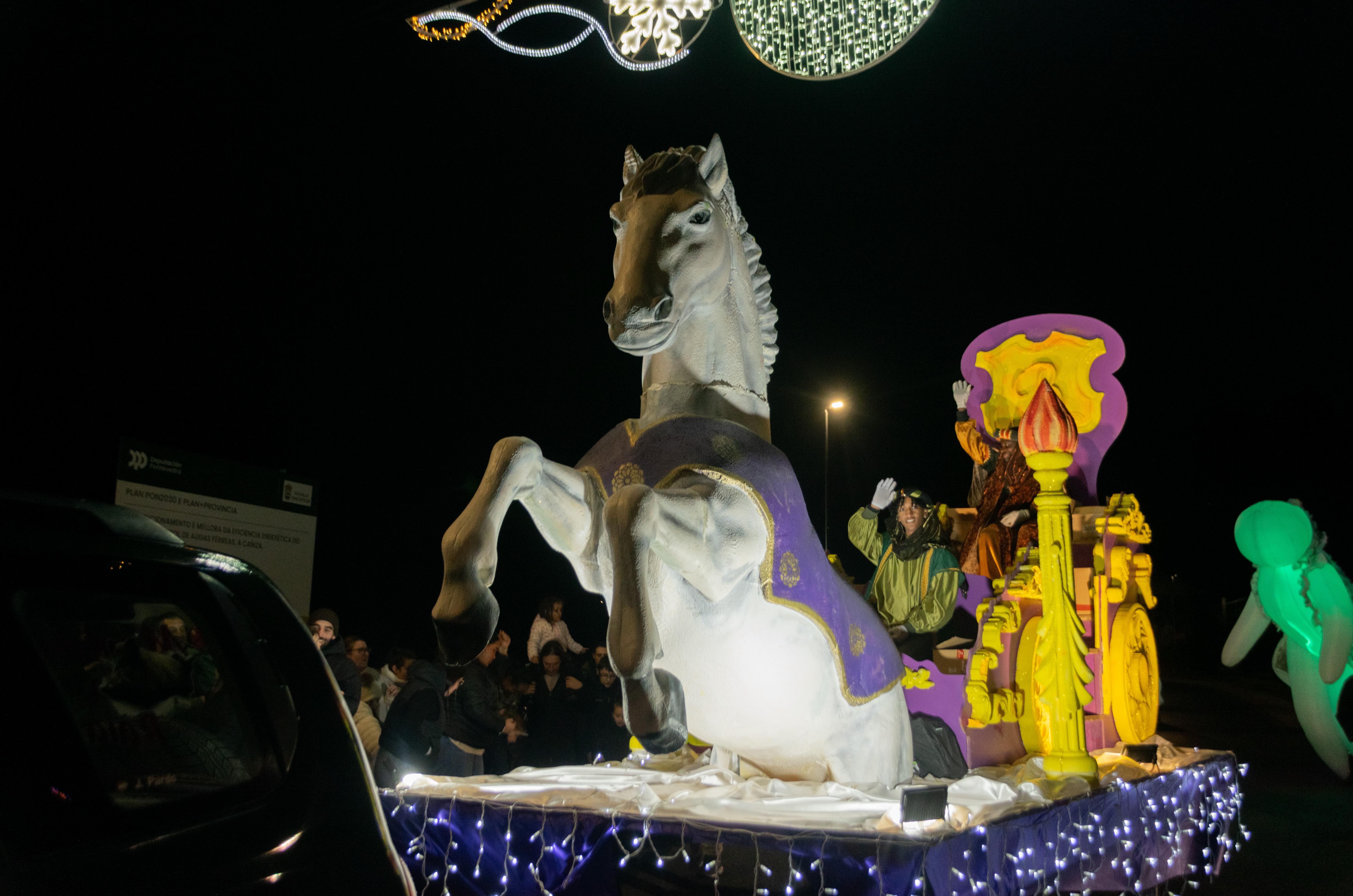CABALGATA DE REIS 2025: Os Reis Magos chegaron á Cañiza o 4 de xaneiro repartindo ilusión, maxia e moitos caramelos
