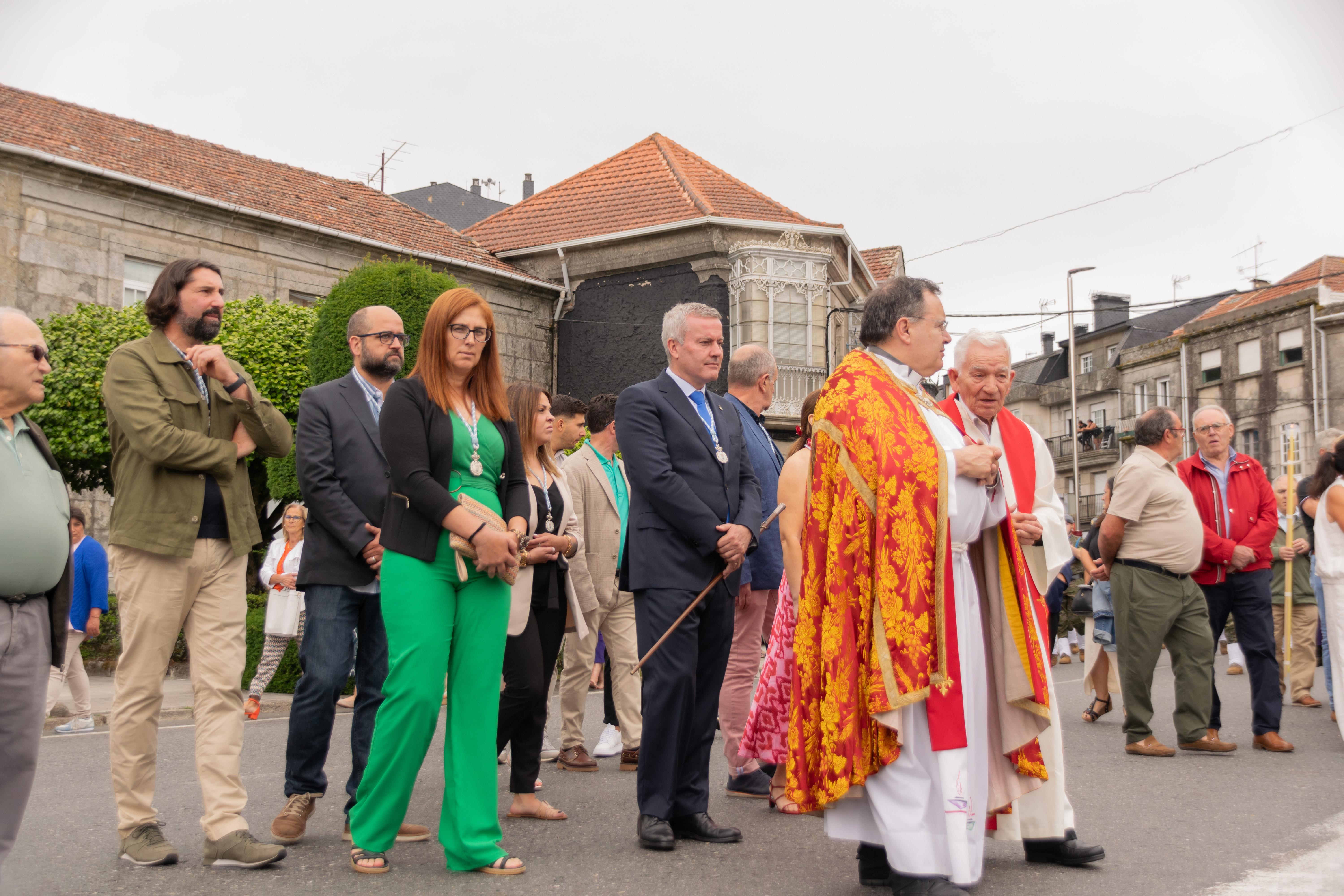 Este domingo A Cañiza volveu a vibrar de emoción e sentimento ao paso da procesión na honra do Santísimo Cristo da Agonía e da Nosa Señora A Virxe dos Dolores