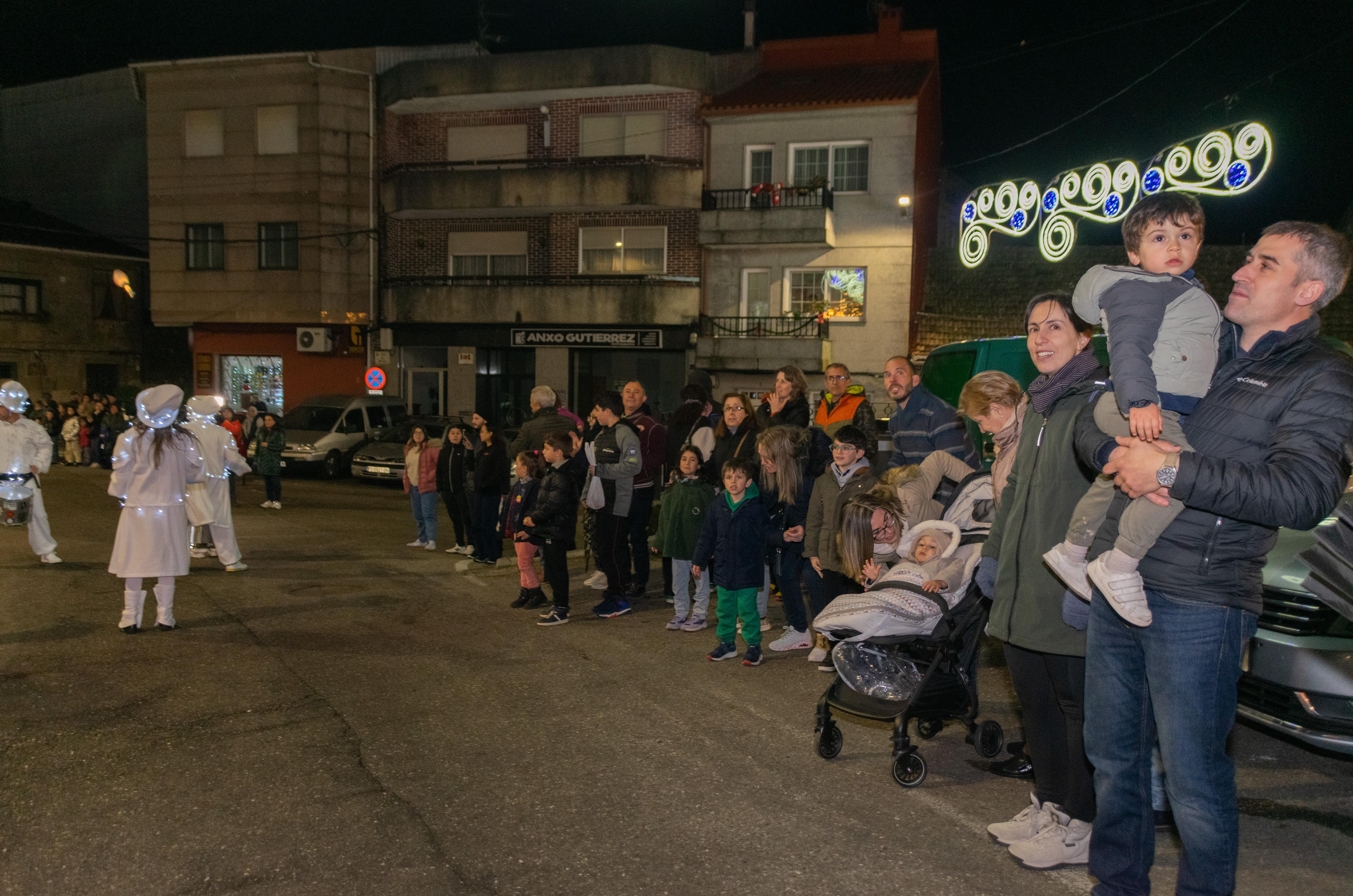 CABALGATA DE REIS 2025: Os Reis Magos chegaron á Cañiza o 4 de xaneiro repartindo ilusión, maxia e moitos caramelos