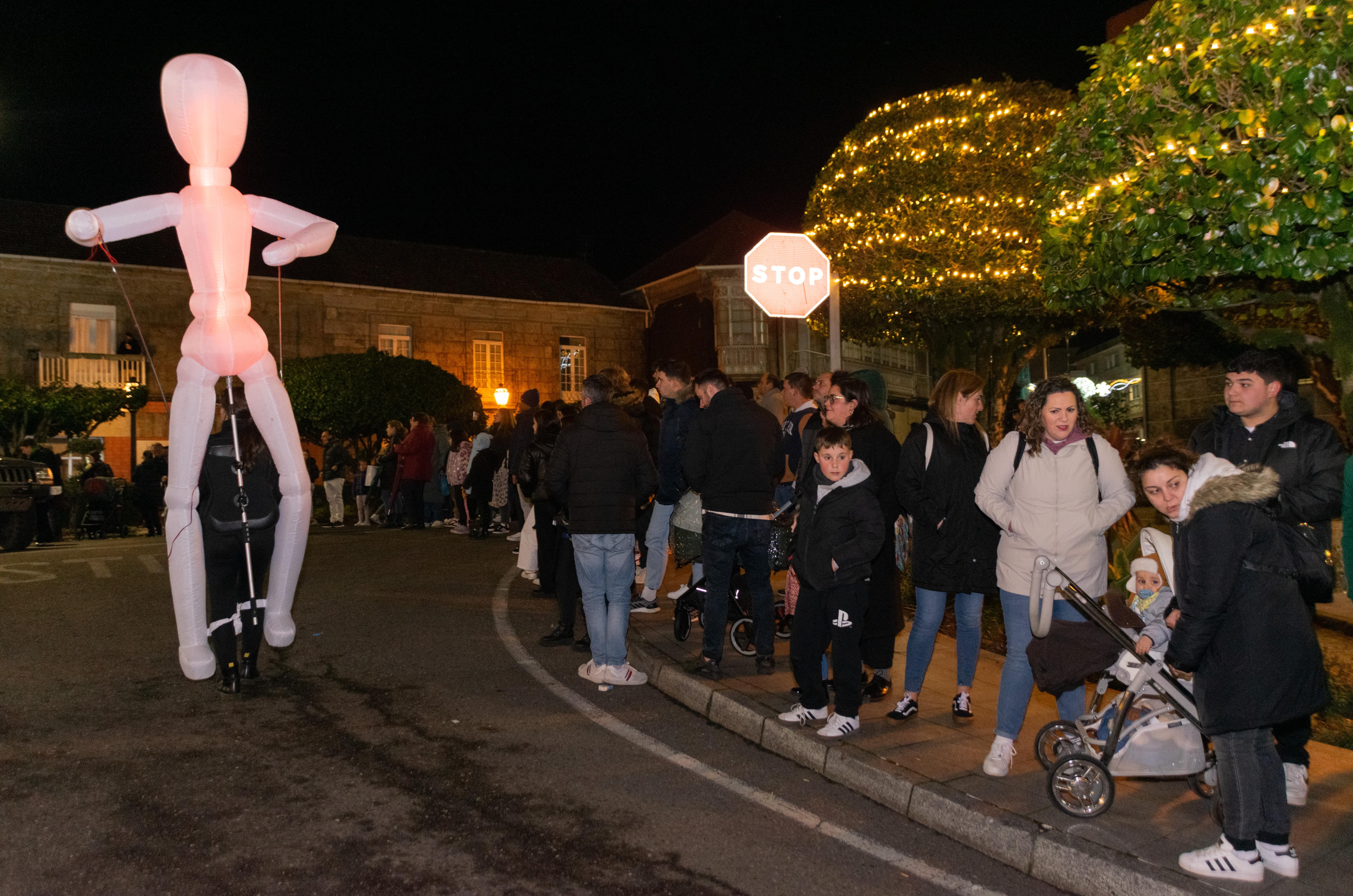 CABALGATA DE REIS 2025: Os Reis Magos chegaron á Cañiza o 4 de xaneiro repartindo ilusión, maxia e moitos caramelos