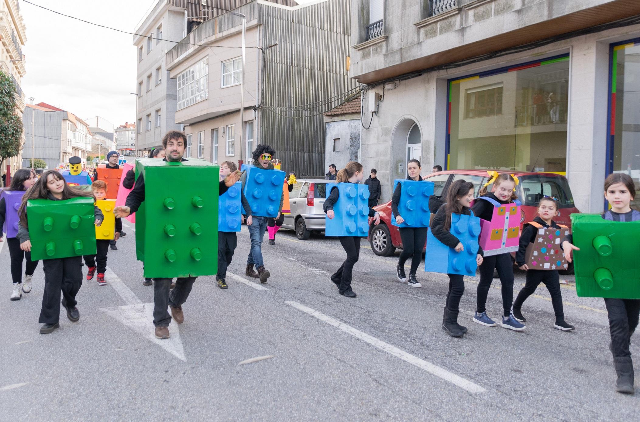 A Cañiza volve a superarse este sábado coa celebración do Concurso de Comparsas