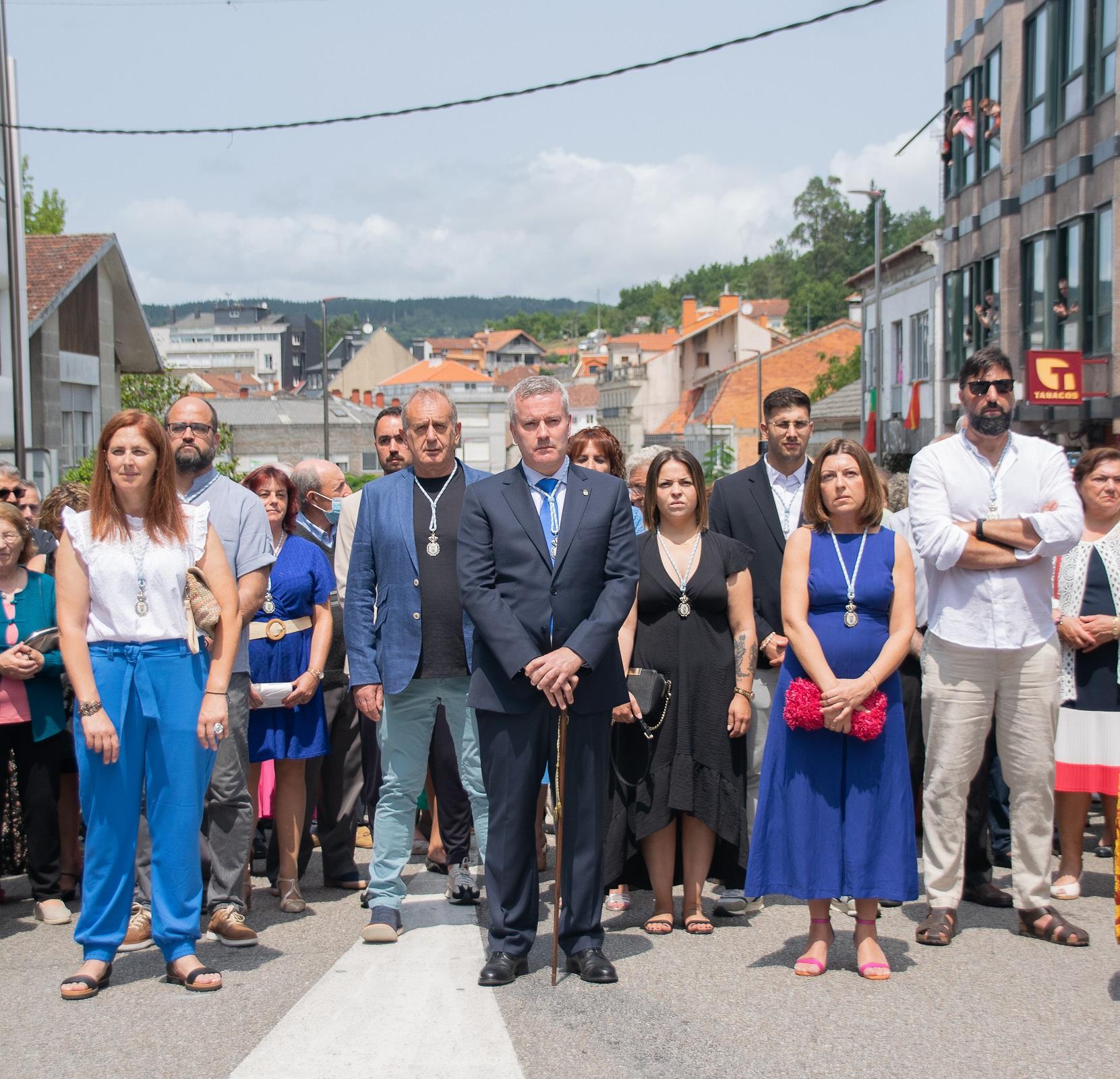 Onte A Cañiza vestiuse de gala para celebrar a procesión na honra do Santísimo Cristo da Agonía e da Nosa Señora A Virxe dos Dolores