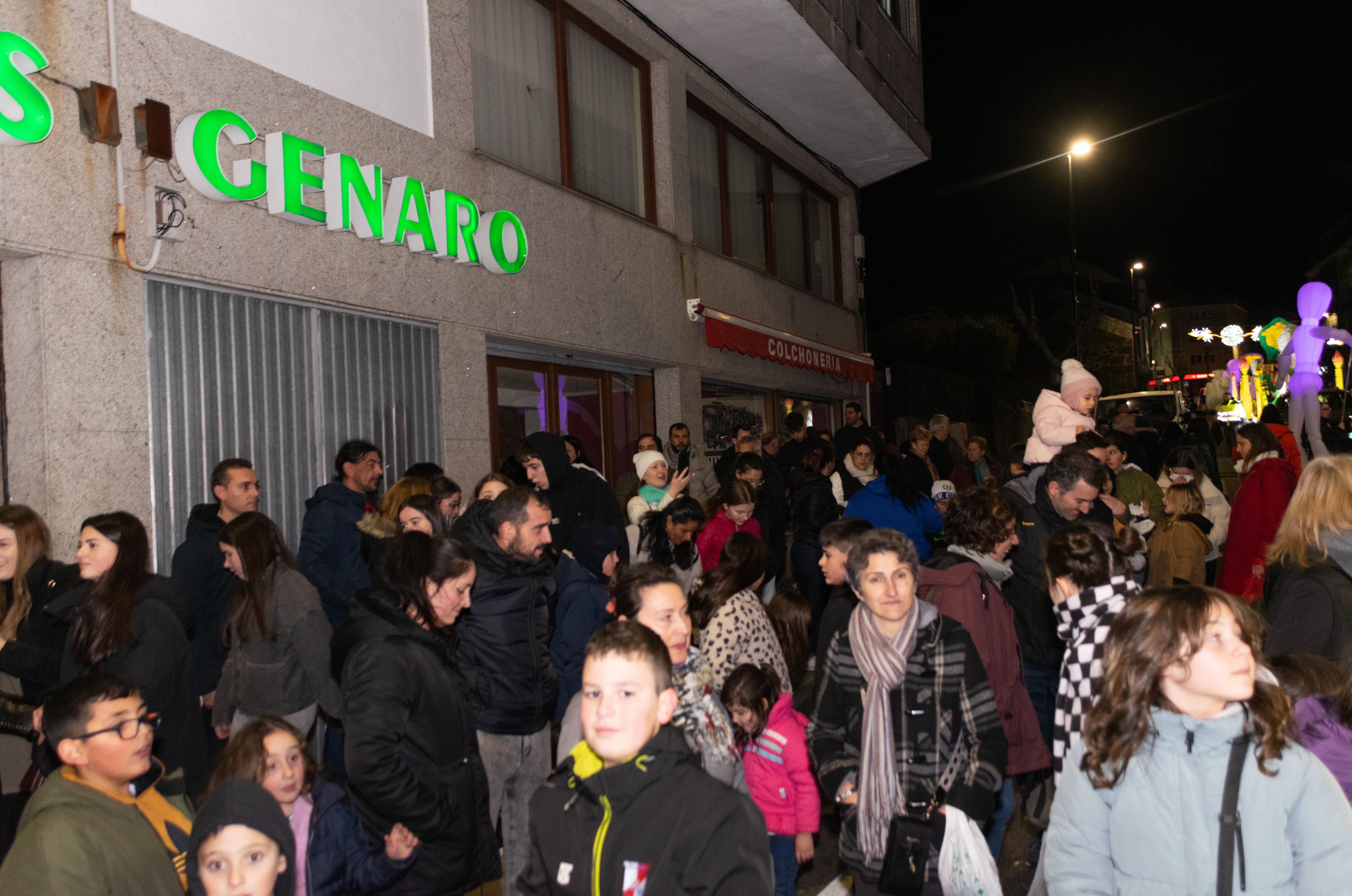 CABALGATA DE REIS 2025: Os Reis Magos chegaron á Cañiza o 4 de xaneiro repartindo ilusión, maxia e moitos caramelos