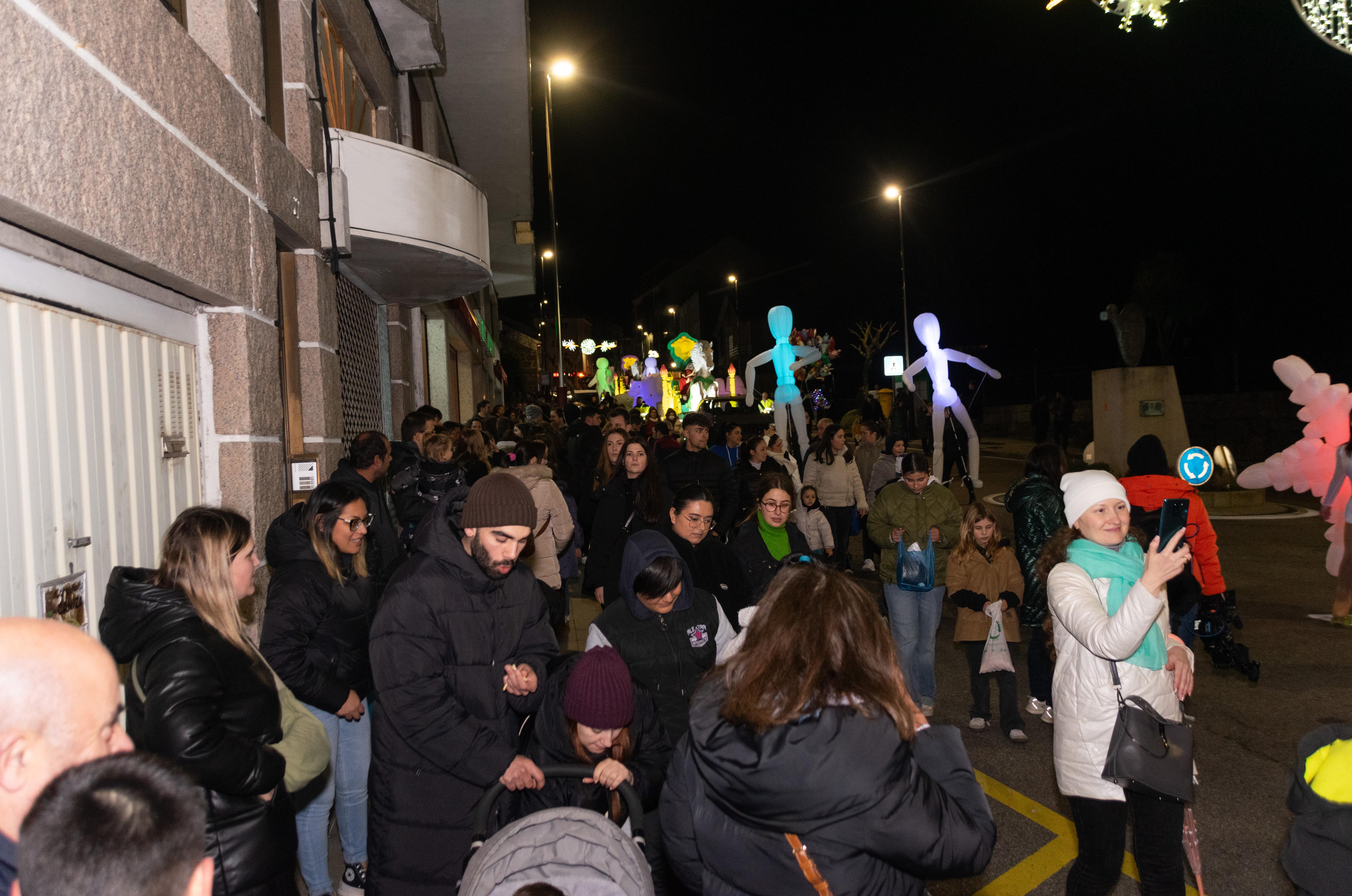 CABALGATA DE REIS 2025: Os Reis Magos chegaron á Cañiza o 4 de xaneiro repartindo ilusión, maxia e moitos caramelos