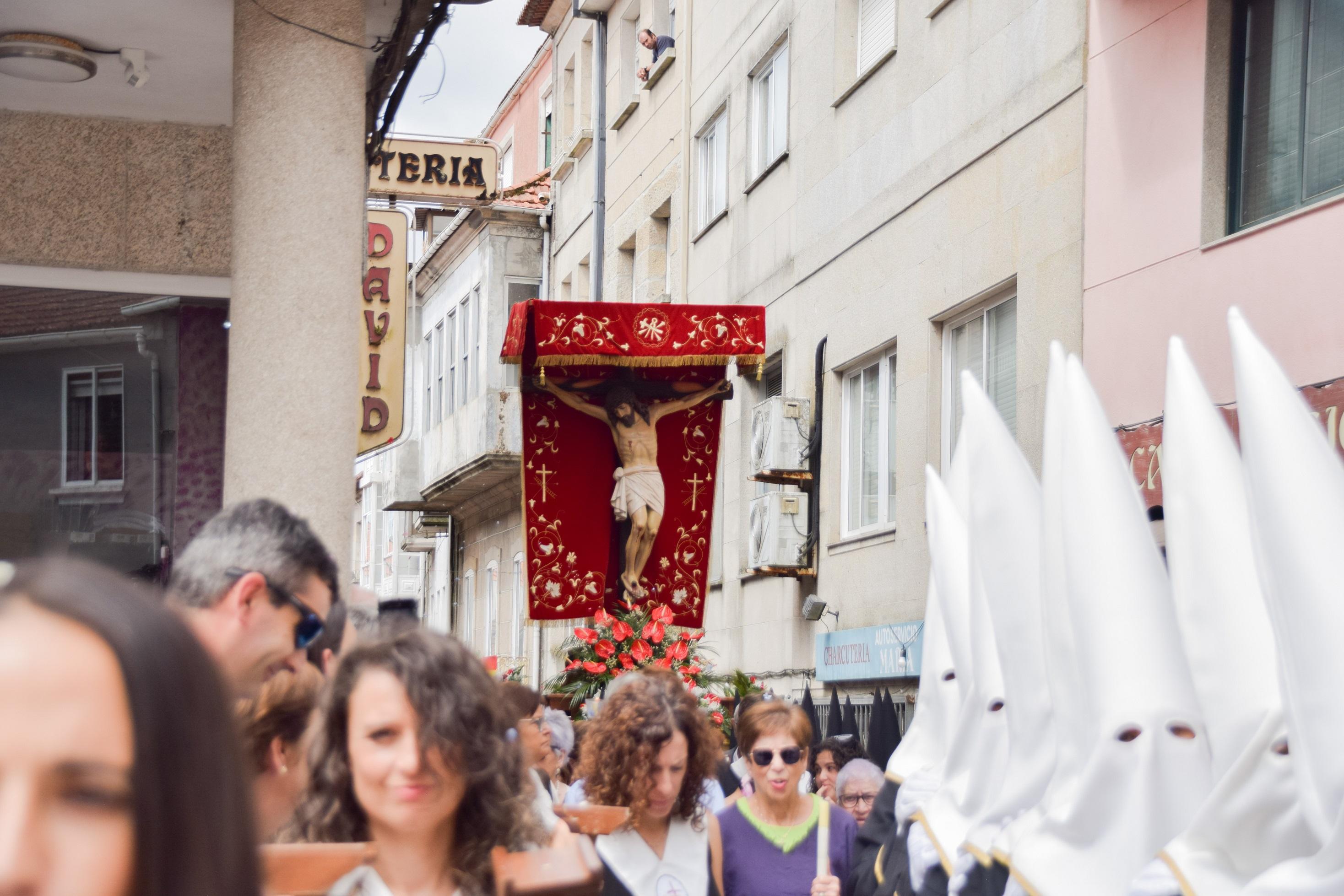 A Cañiza celebrou con devoción a festividade na honra do Santísimo Cristo da Agonía