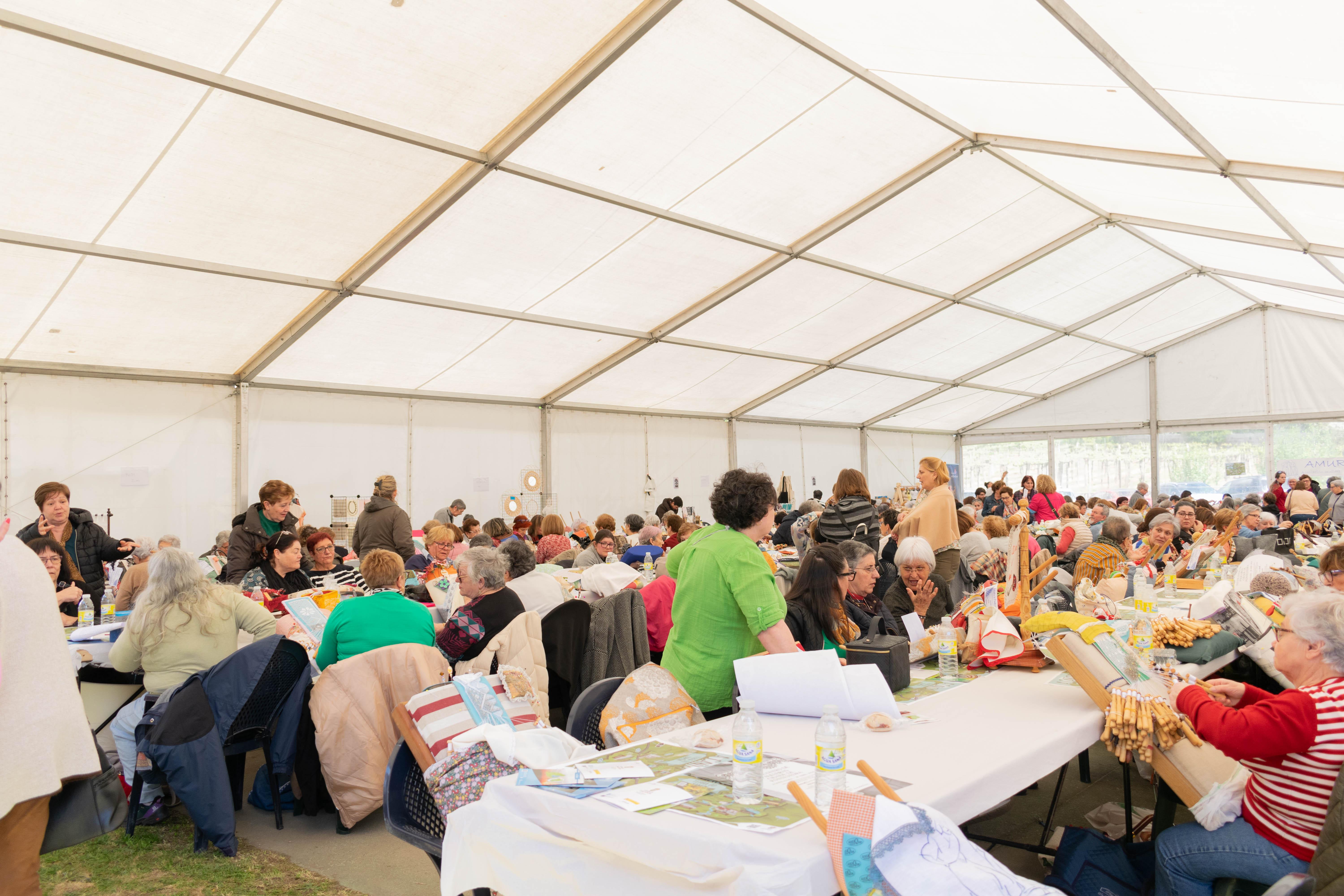 Valeixe acolleu este 1º domingo de abril a «II MOSTRA DE PALILLEIRAS Concello da Cañiza»