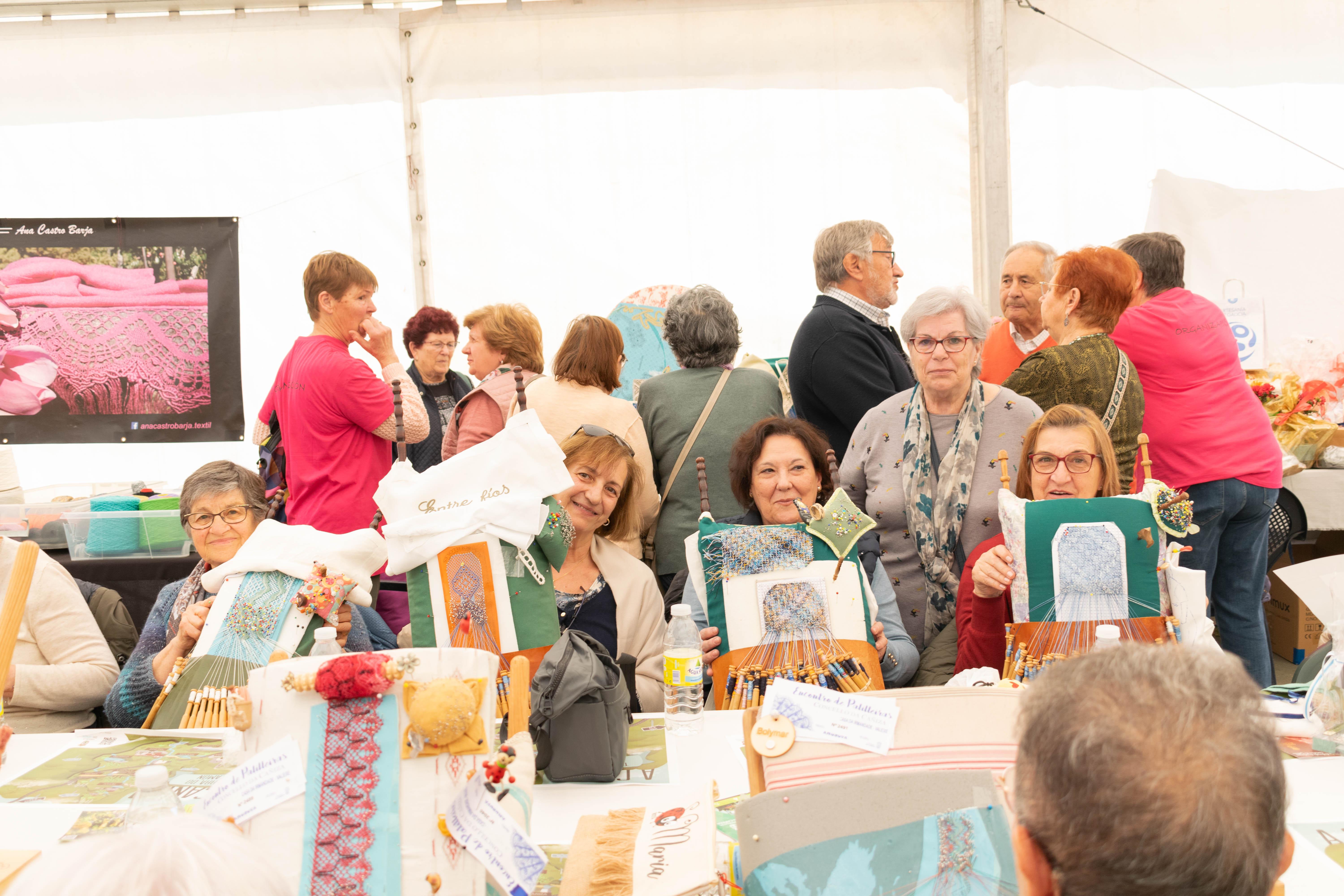 Valeixe acolleu este 1º domingo de abril a «II MOSTRA DE PALILLEIRAS Concello da Cañiza»
