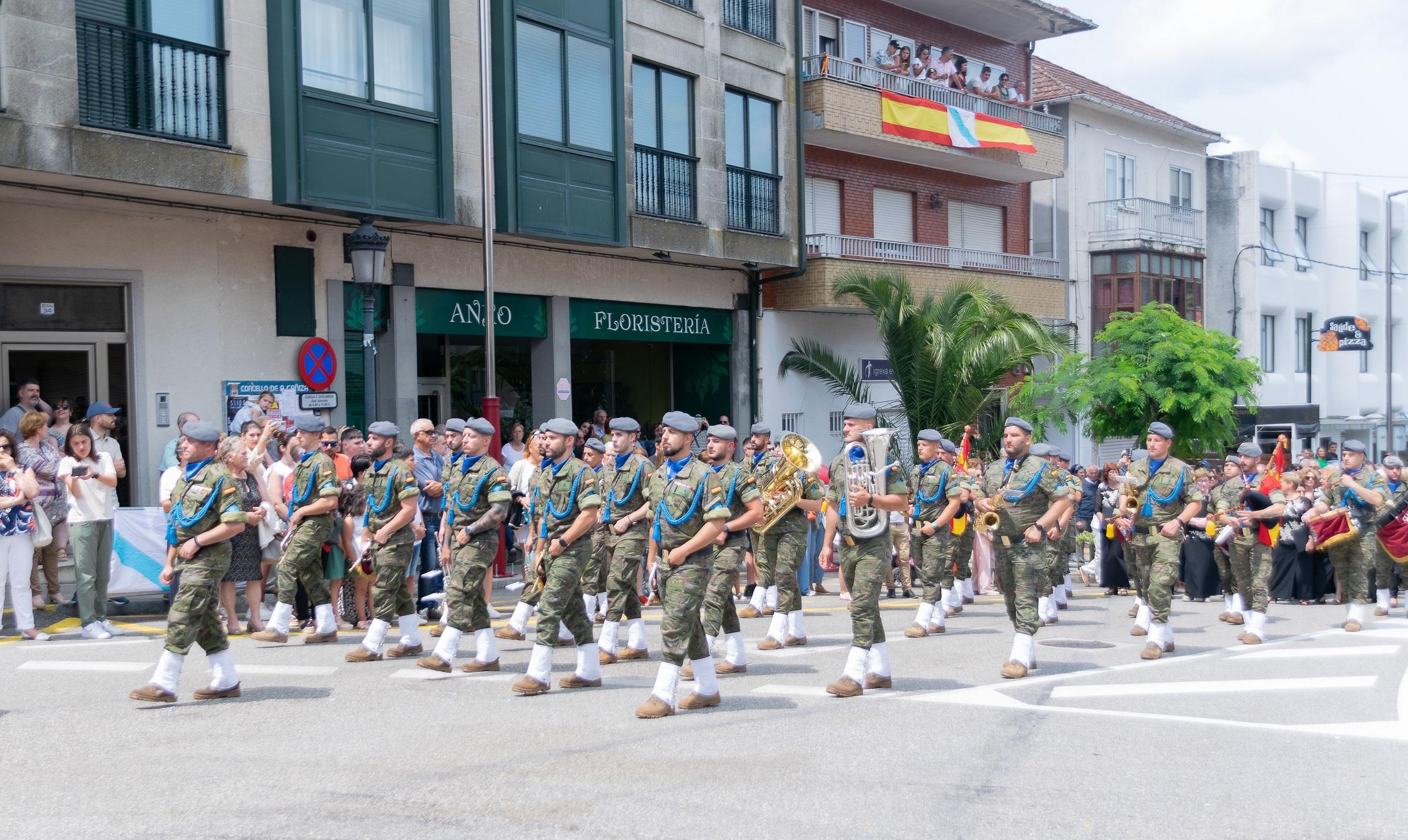 Onte A Cañiza vestiuse de gala para celebrar a procesión na honra do Santísimo Cristo da Agonía e da Nosa Señora A Virxe dos Dolores