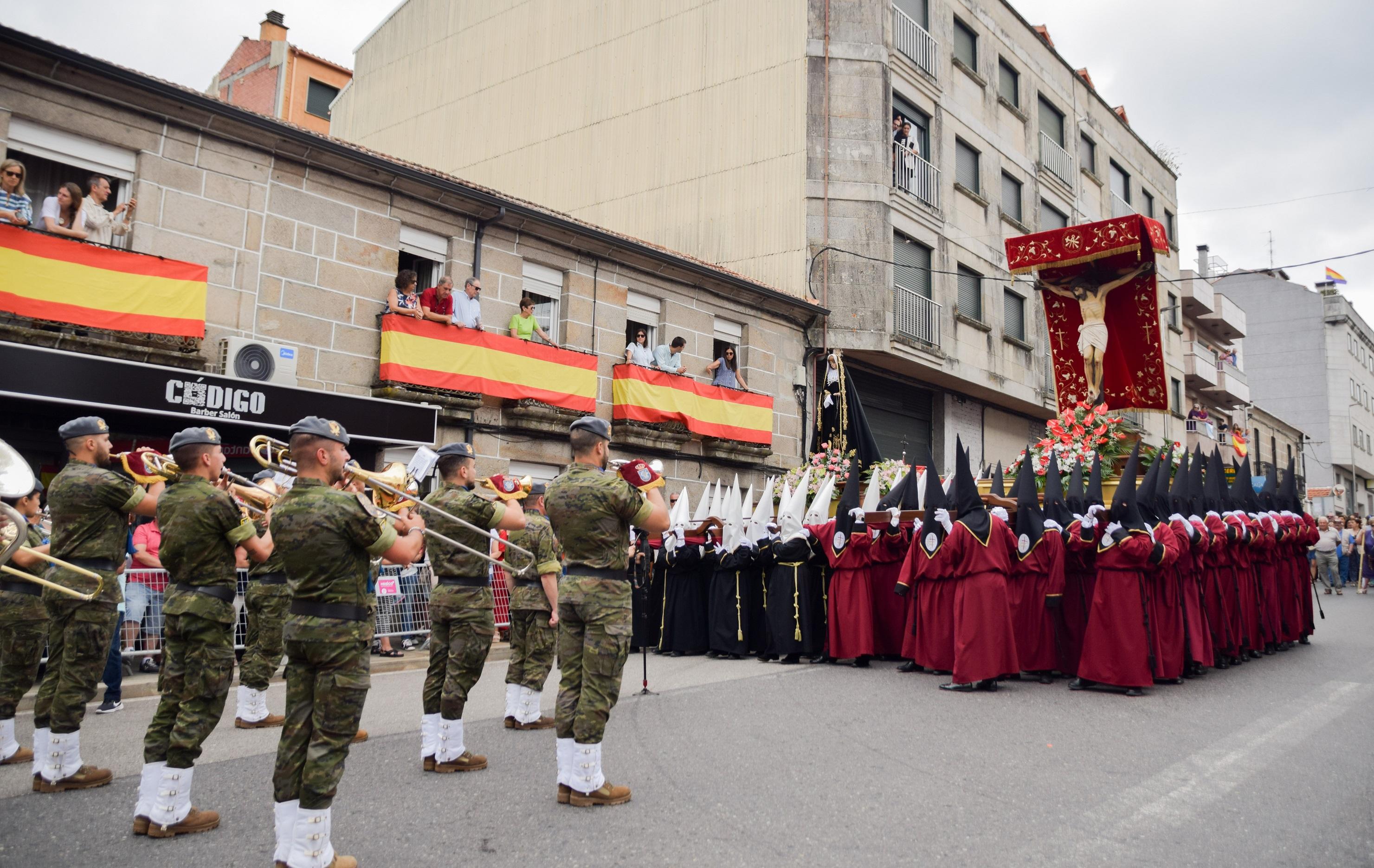 A Cañiza celebrou con devoción a festividade na honra do Santísimo Cristo da Agonía