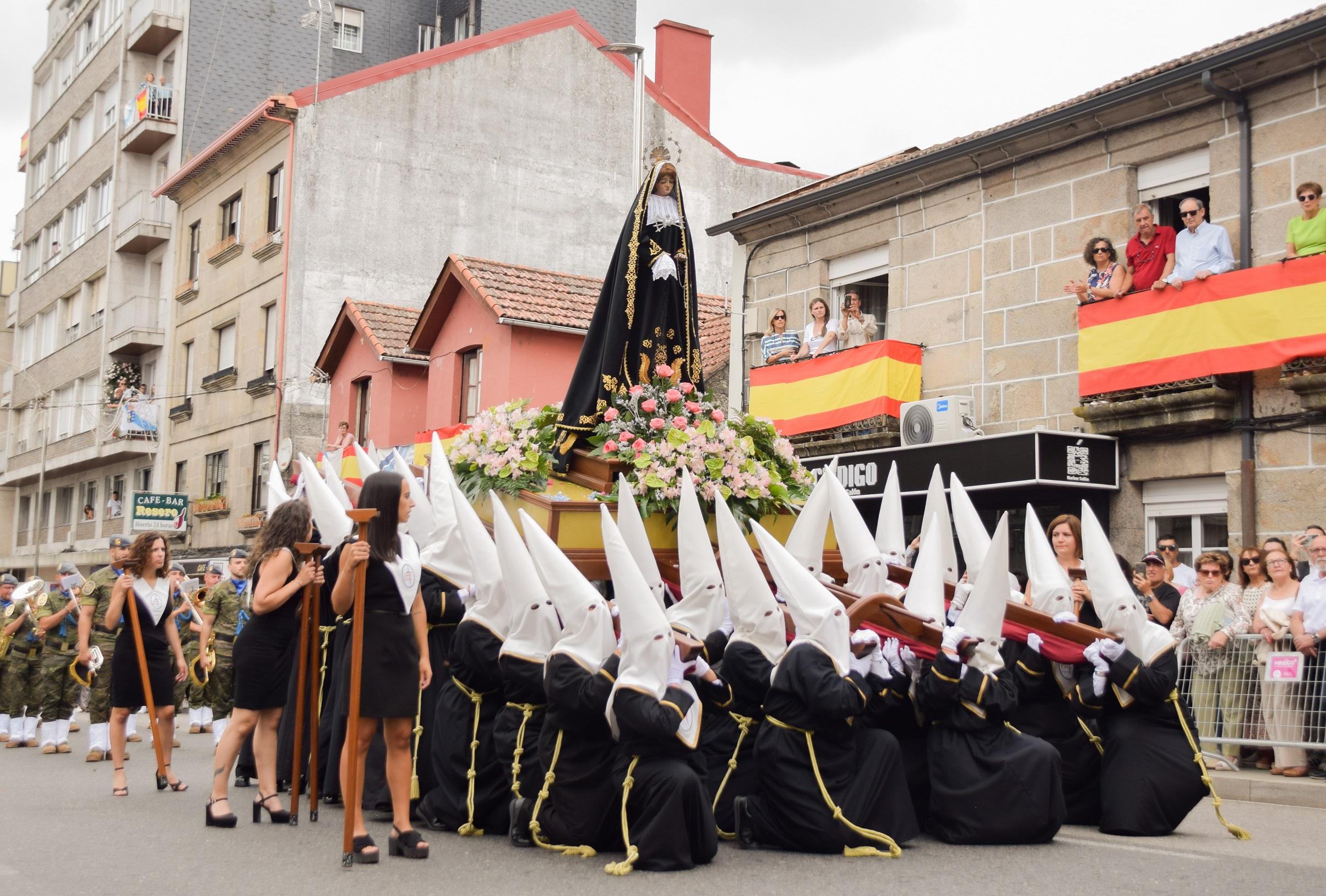 A Cañiza celebrou con devoción a festividade na honra do Santísimo Cristo da Agonía