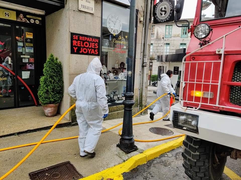 Declaracion institucional de agradecimiento a vecinos y trabajadores despues de la Pandemia foto 9