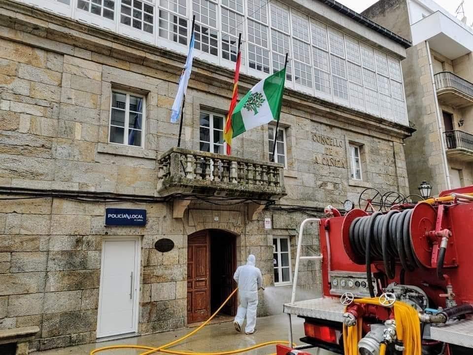 Declaracion institucional de agradecimiento a vecinos y trabajadores despues de la Pandemia foto 10