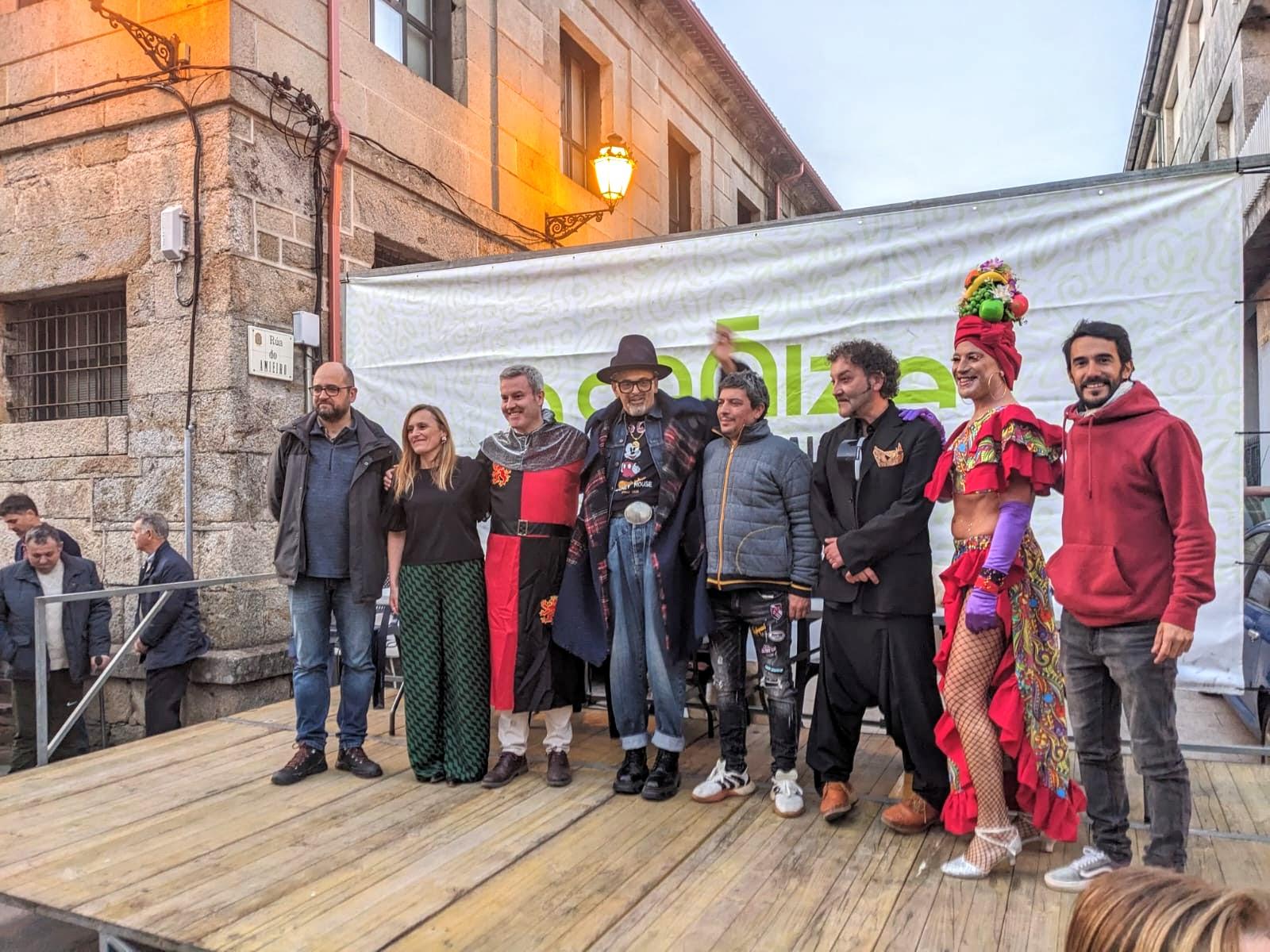 A Cañiza volve a celebrar o seu entroido co «Concurso de Comparsas» que congregou este domingo a centos de veciñ@s e case 200 participantes na rúas do Centro.