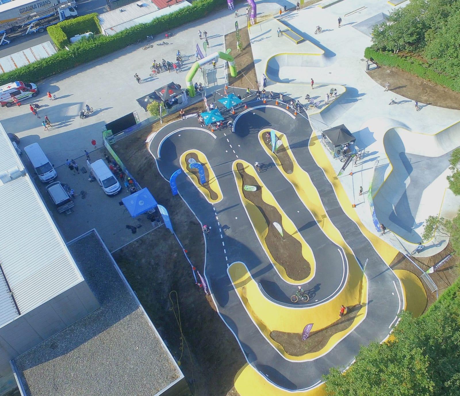 Éxito de organización e participación na 1ª competición da COPA GALICIA de PUMPTRACK  celebrada nas novas pistas deportivas da Cañiza