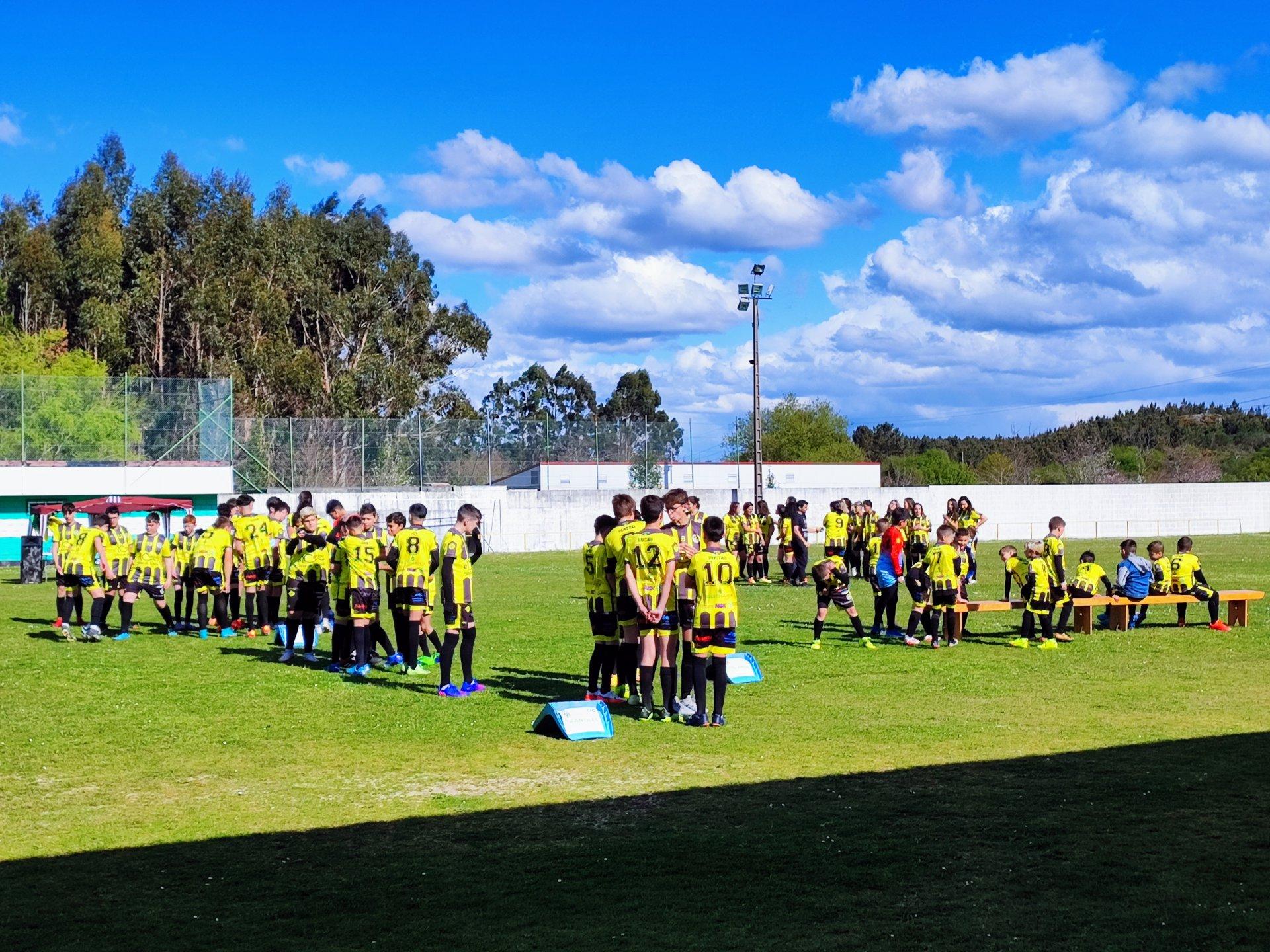 Asistindo á presentación da tempada 2021-2022 do Clube de Futbol Cañiza foto 3