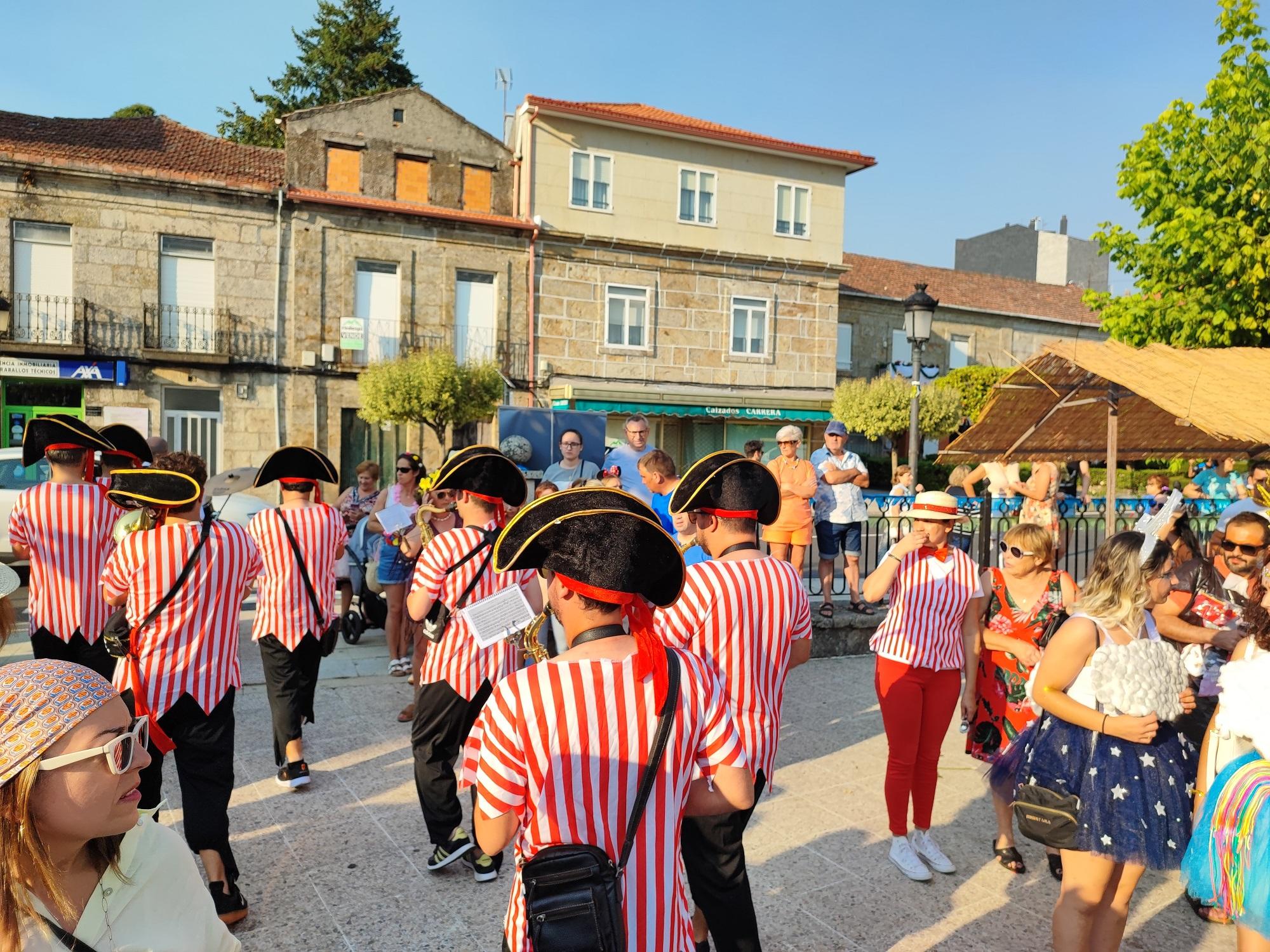 A Cañiza acolleu este 30 de xullo o seu 1º entroido de verán
