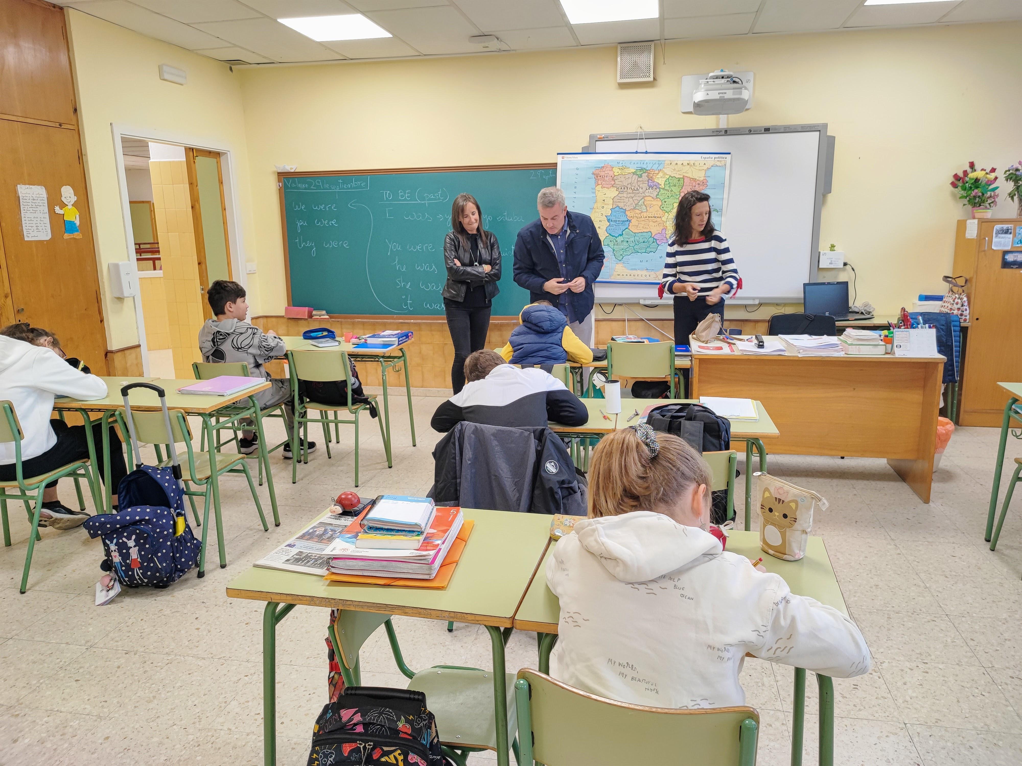 O Alcalde visita os centros escolares de Valeixe e A Cañiza con motivo do inicio do curso escolar 2022-2023
