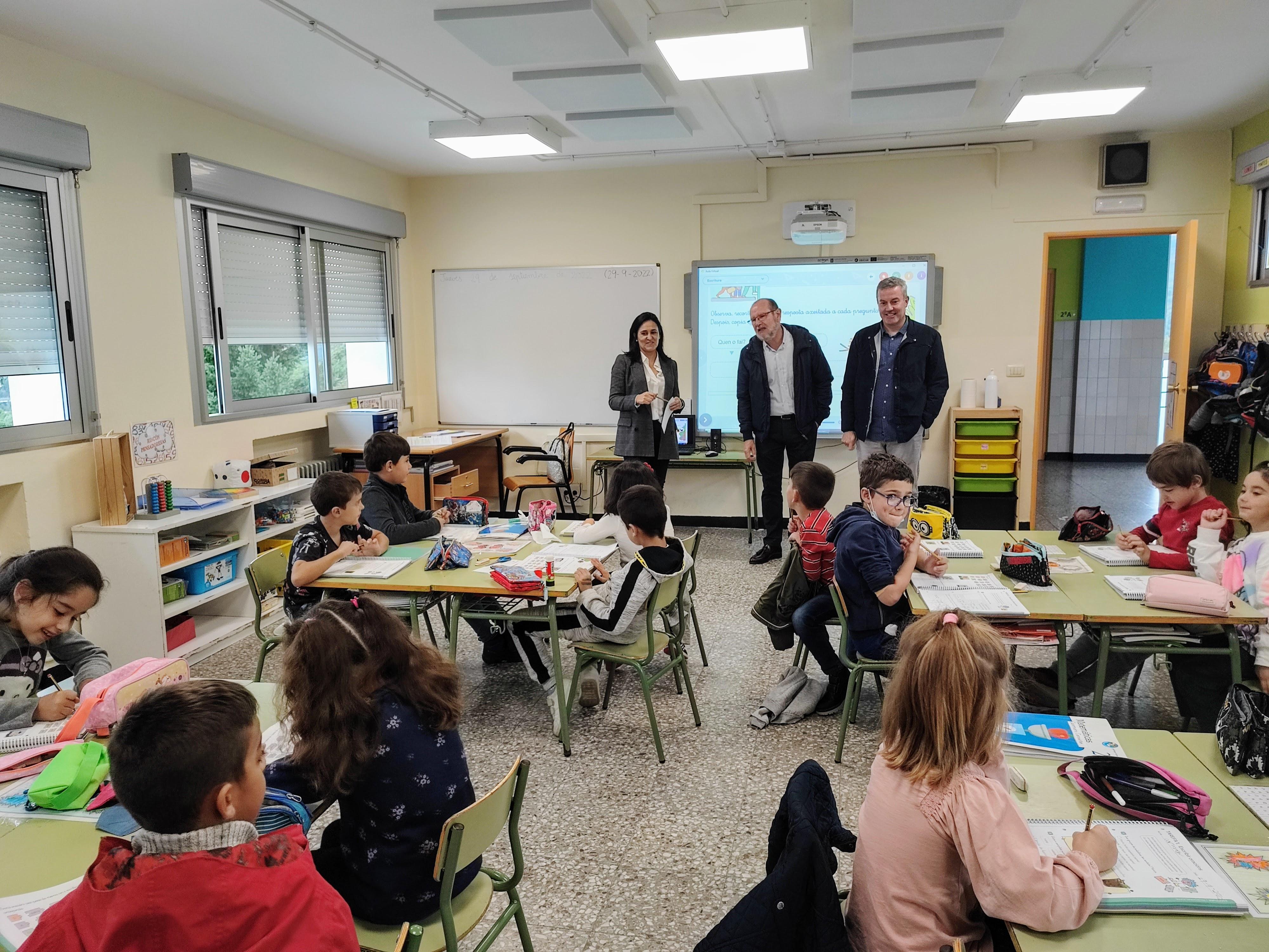 O Alcalde visita os centros escolares de Valeixe e A Cañiza con motivo do inicio do curso escolar 2022-2023
