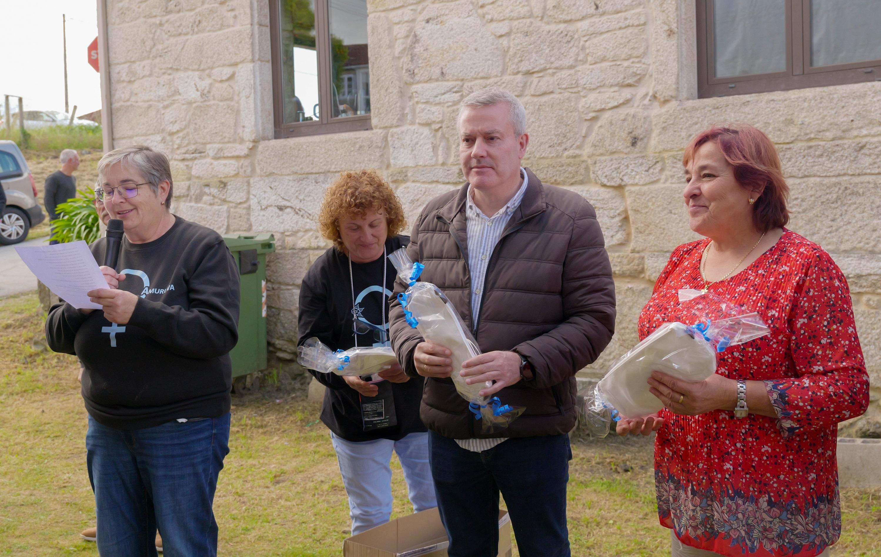 Valeixe acolleu este 19 de maio a III Mostra de Palilleiras do Concello da Caniza