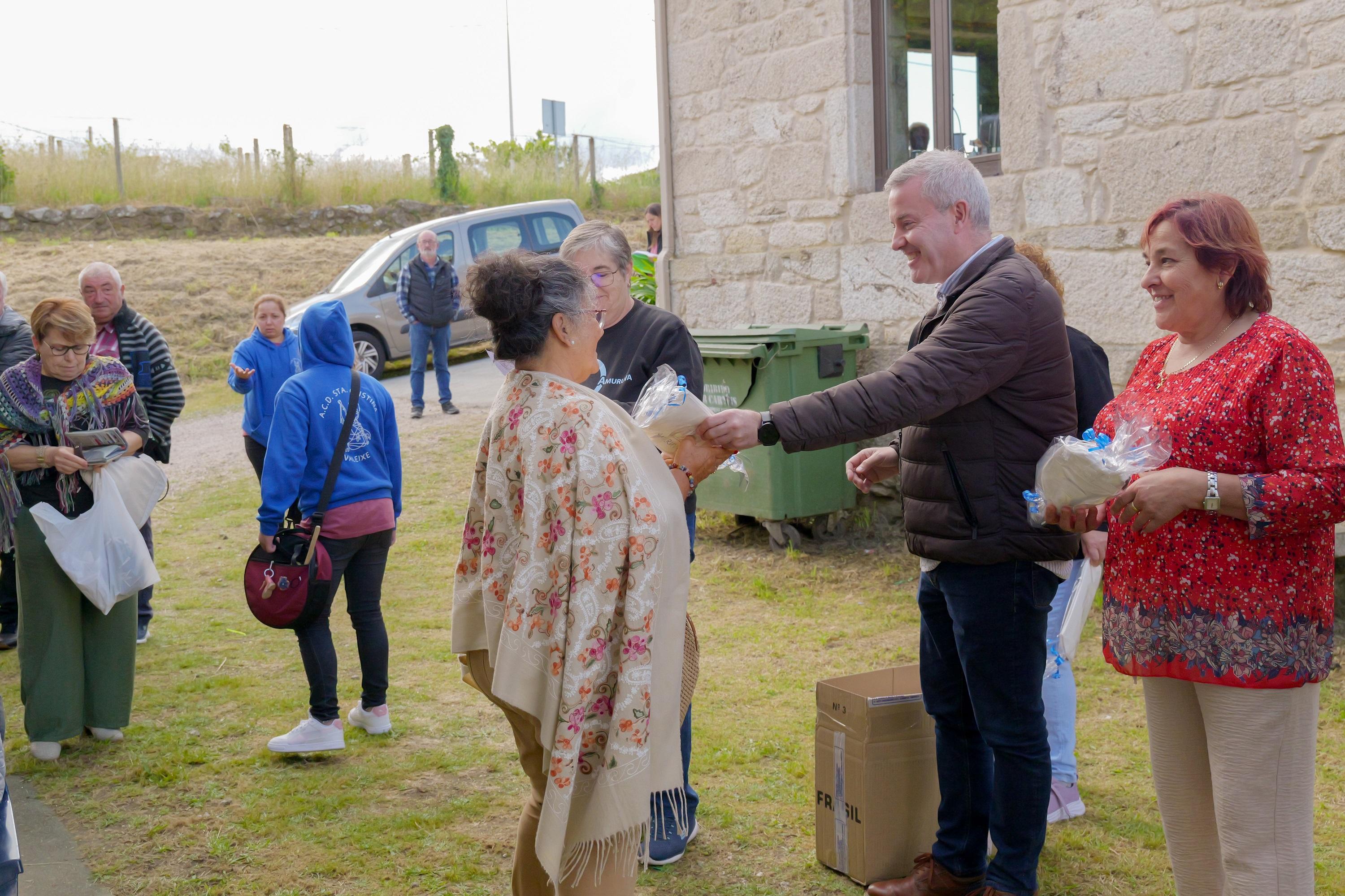 Valeixe acolleu este 19 de maio a III Mostra de Palilleiras do Concello da Caniza