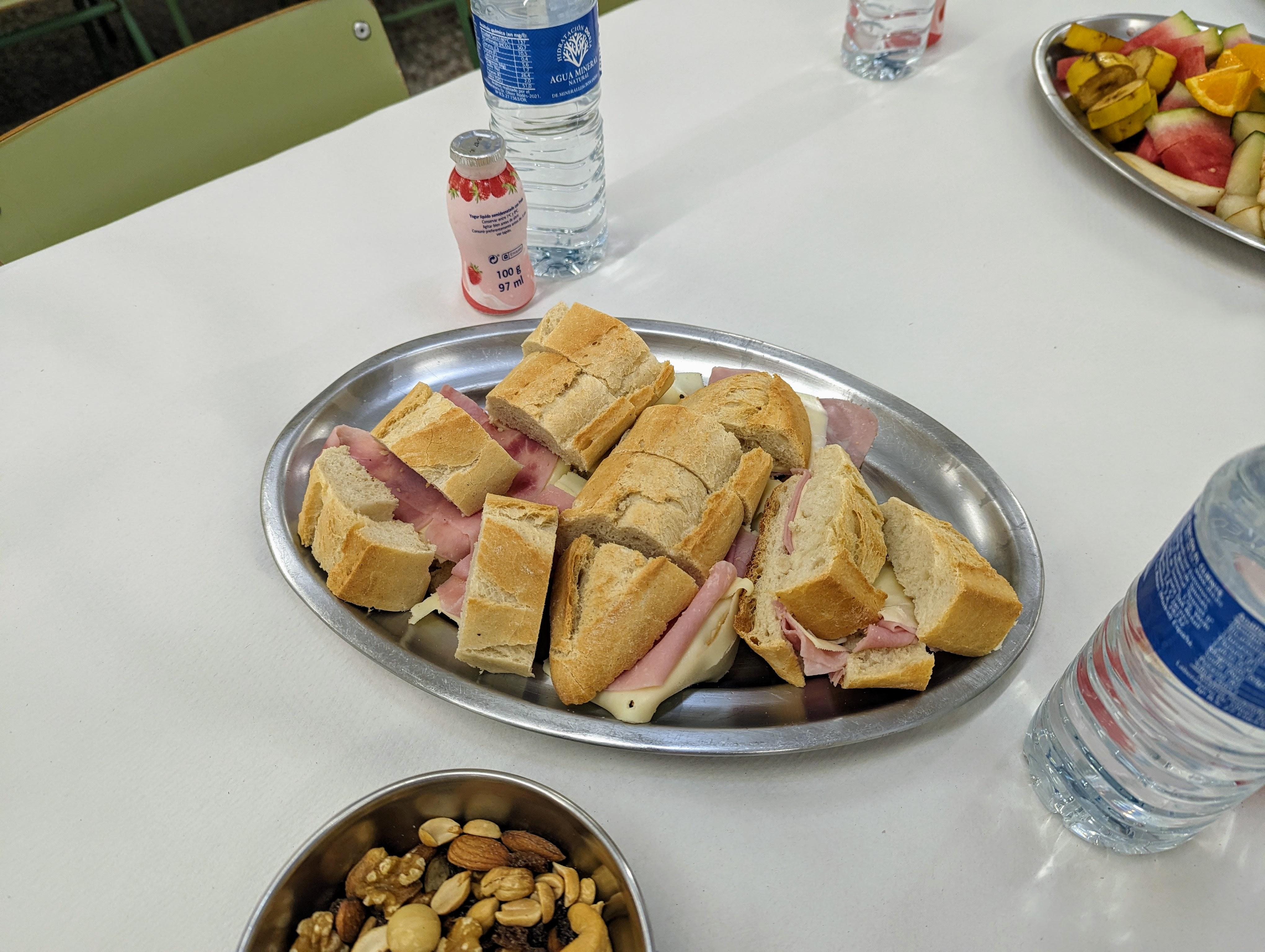 Esta mañá asistimos a unha xornada escolar de "Almorzos Saudables" no que participaron @s nen@s do CPI da Cañiza