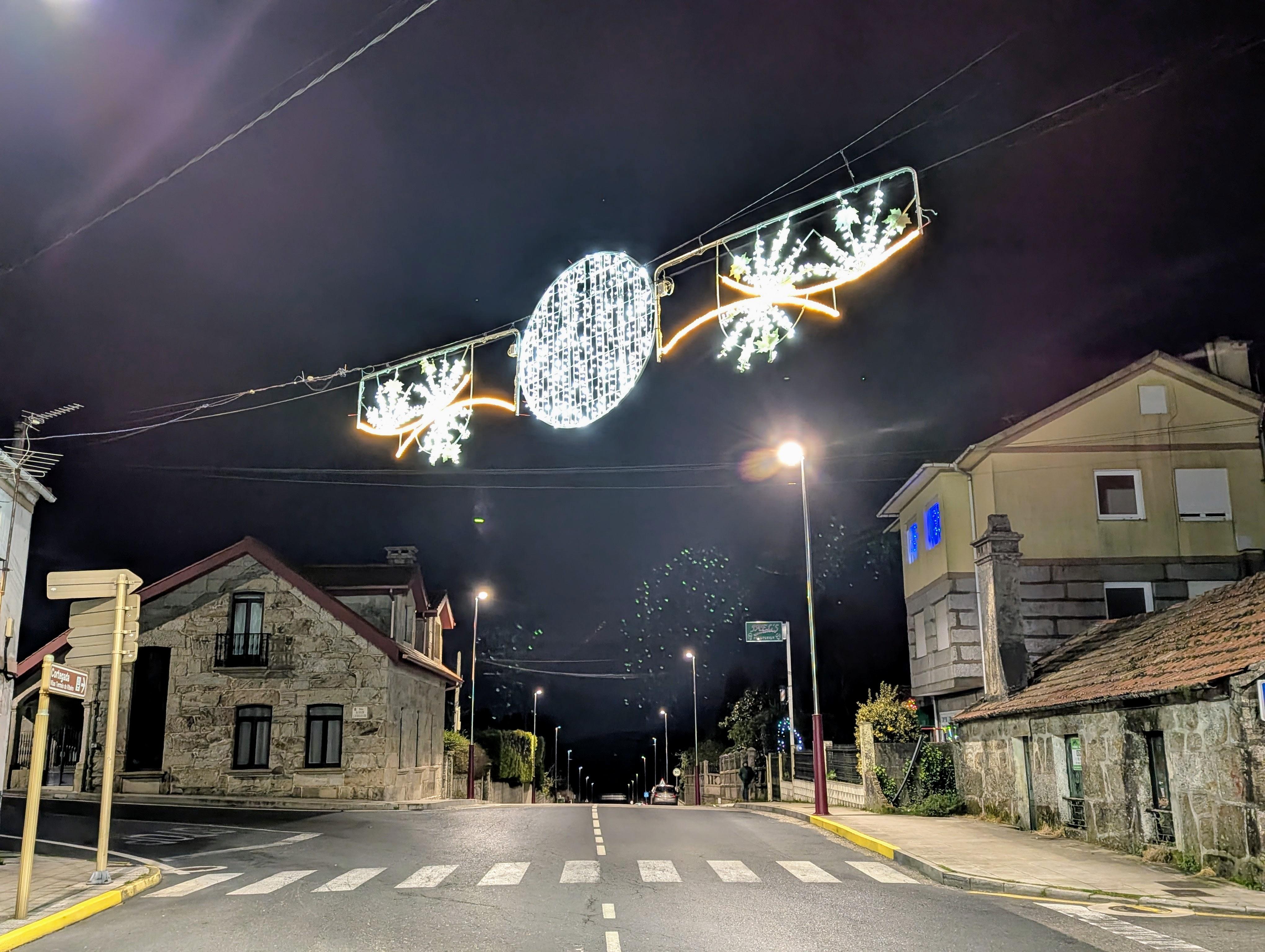 Presentamos a reportaxe das Luces da Cañiza neste Nadal 2024 & 2025