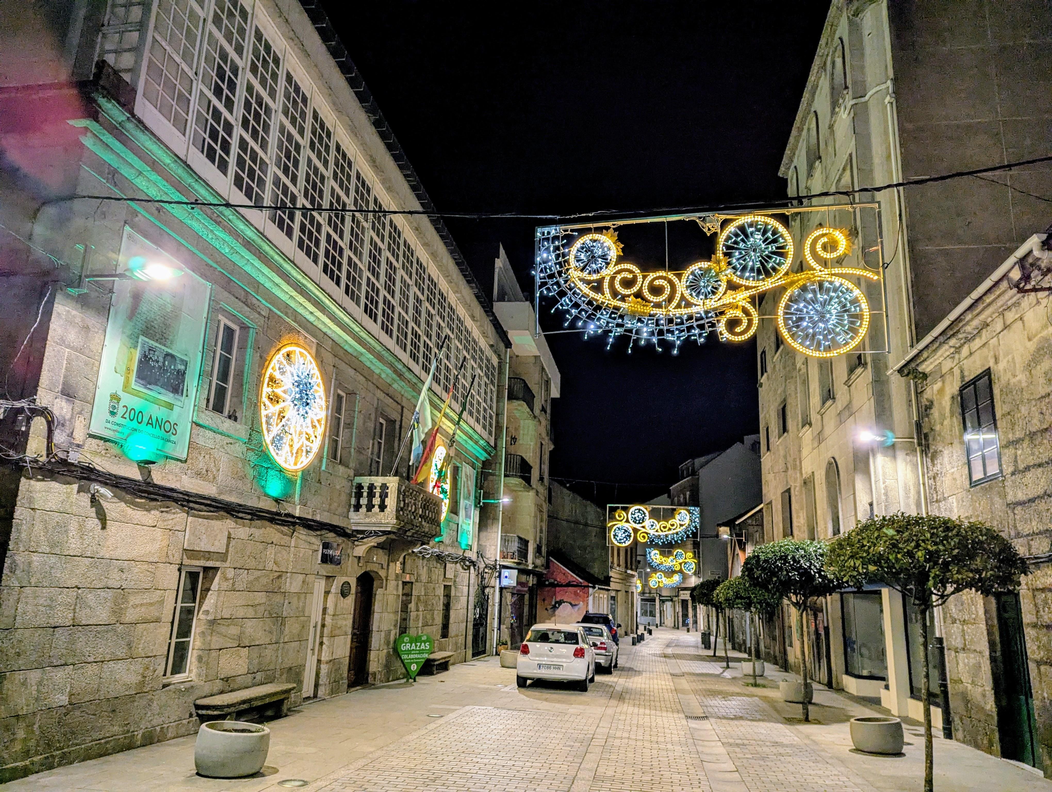 Presentamos a reportaxe das Luces da Cañiza neste Nadal 2024 & 2025