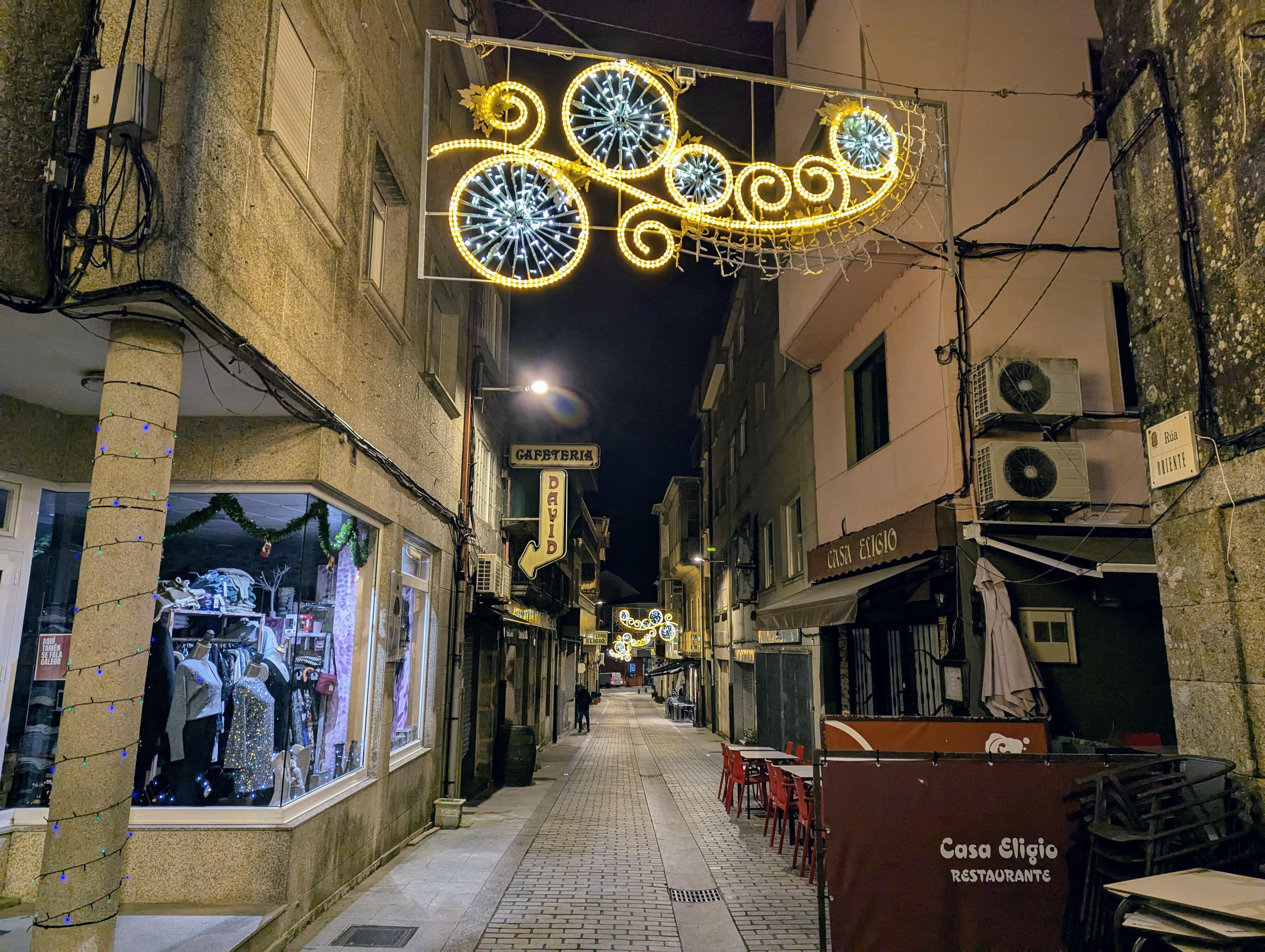 Presentamos a reportaxe das Luces da Cañiza neste Nadal 2024 & 2025