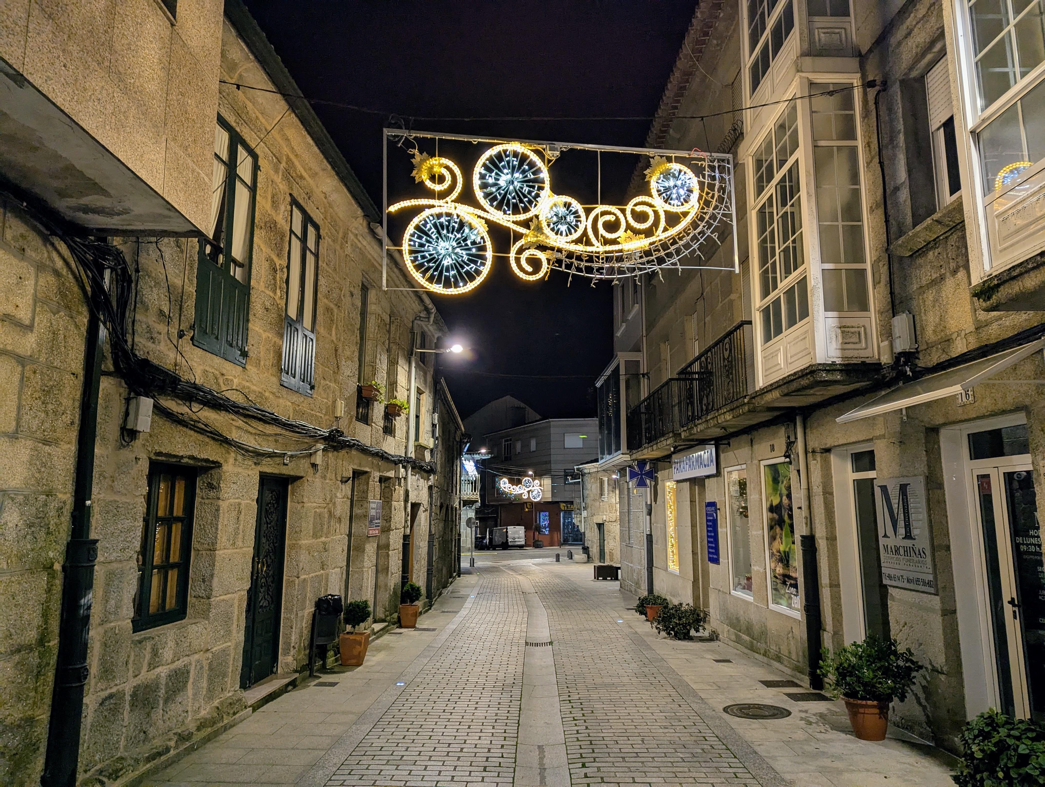 Presentamos a reportaxe das Luces da Cañiza neste Nadal 2024 & 2025