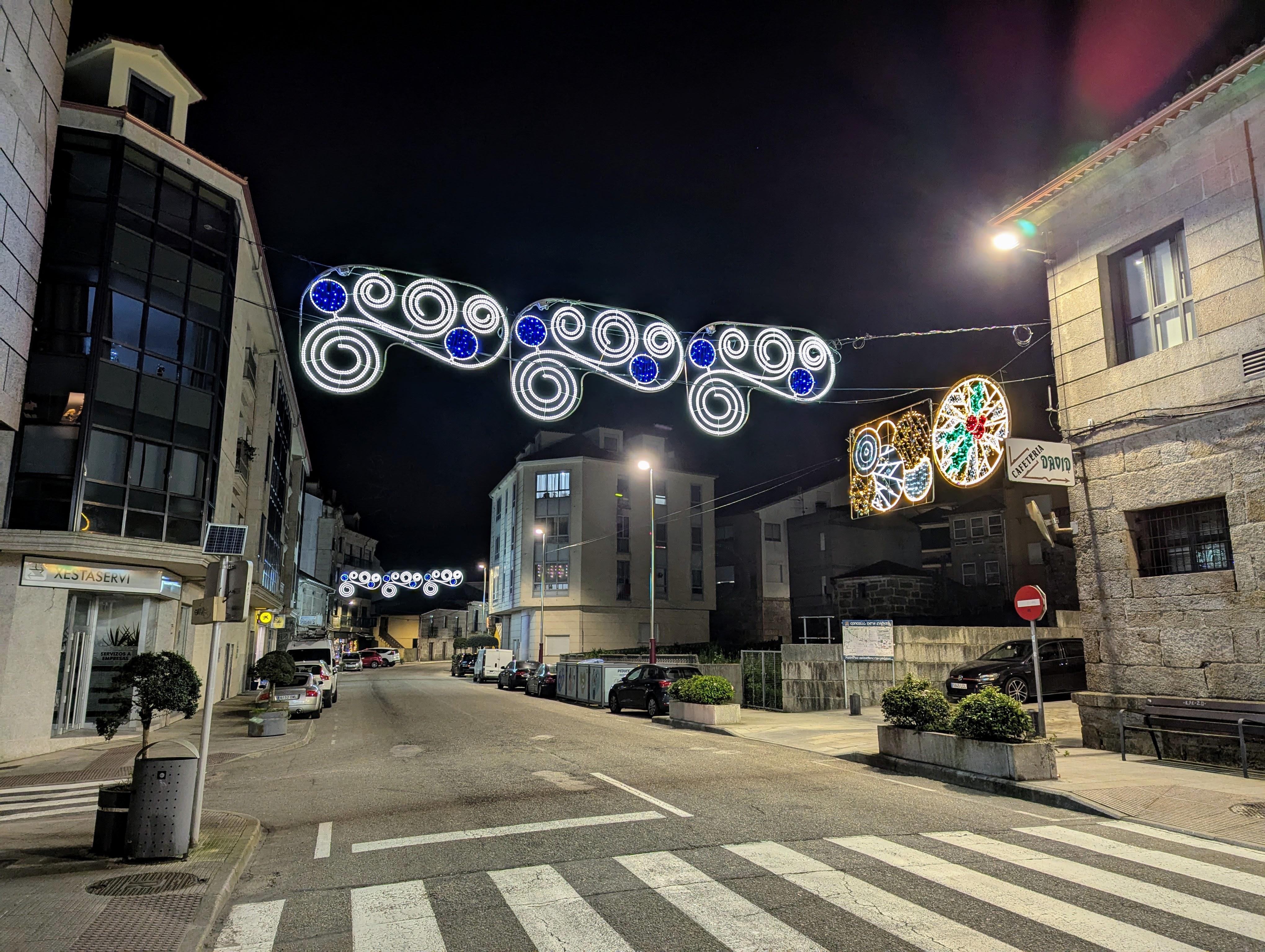Presentamos a reportaxe das Luces da Cañiza neste Nadal 2024 & 2025