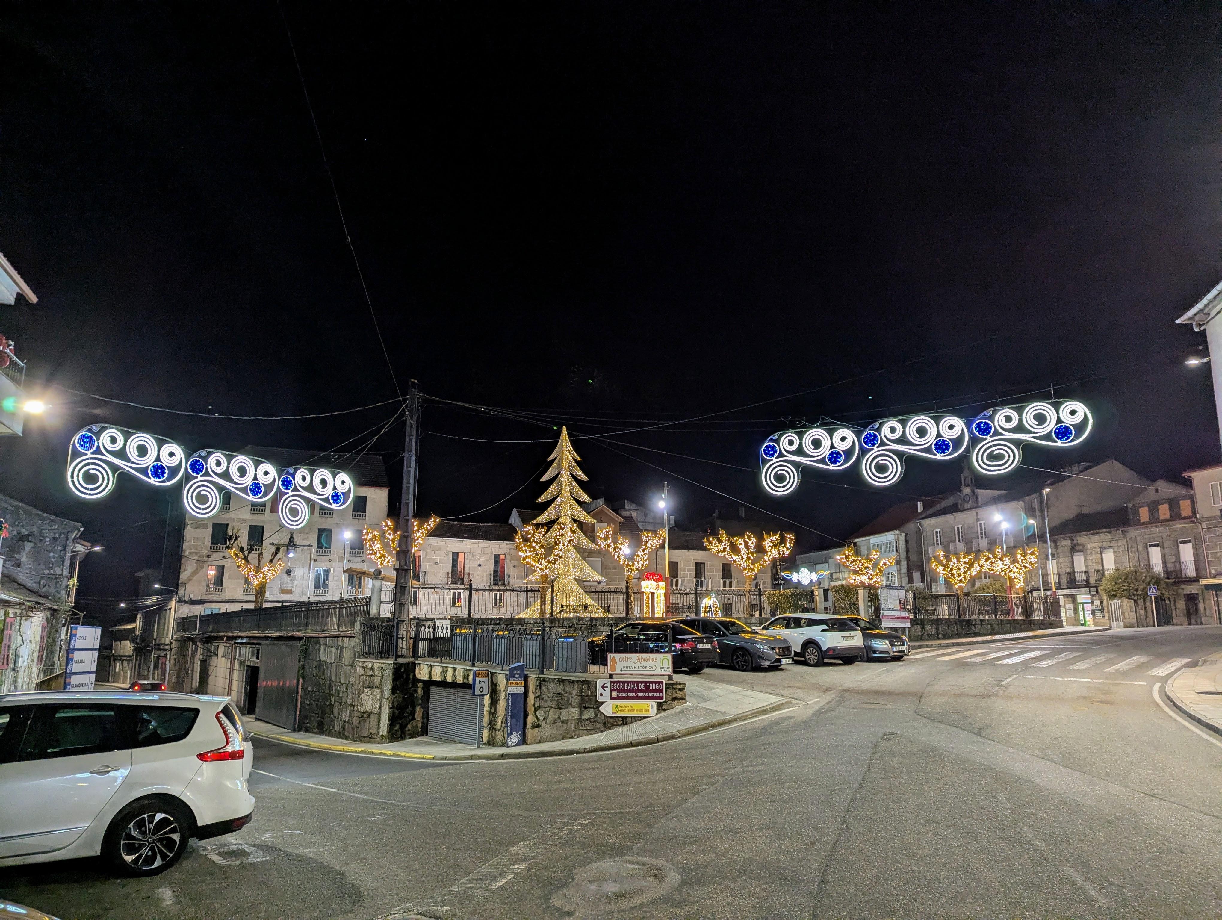 Presentamos a reportaxe das Luces da Cañiza neste Nadal 2024 & 2025