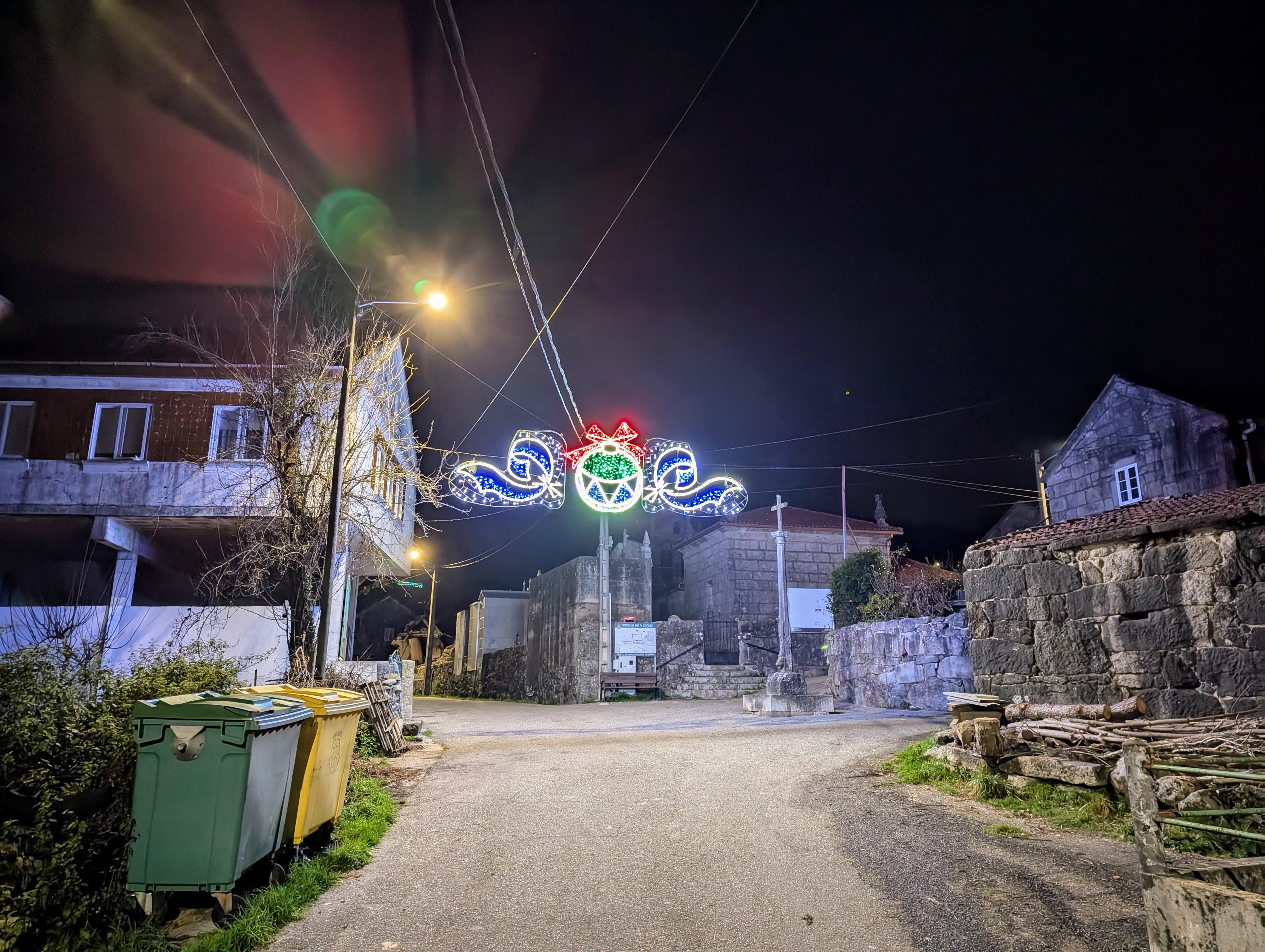 Presentamos a reportaxe das Luces da Cañiza neste Nadal 2024 & 2025