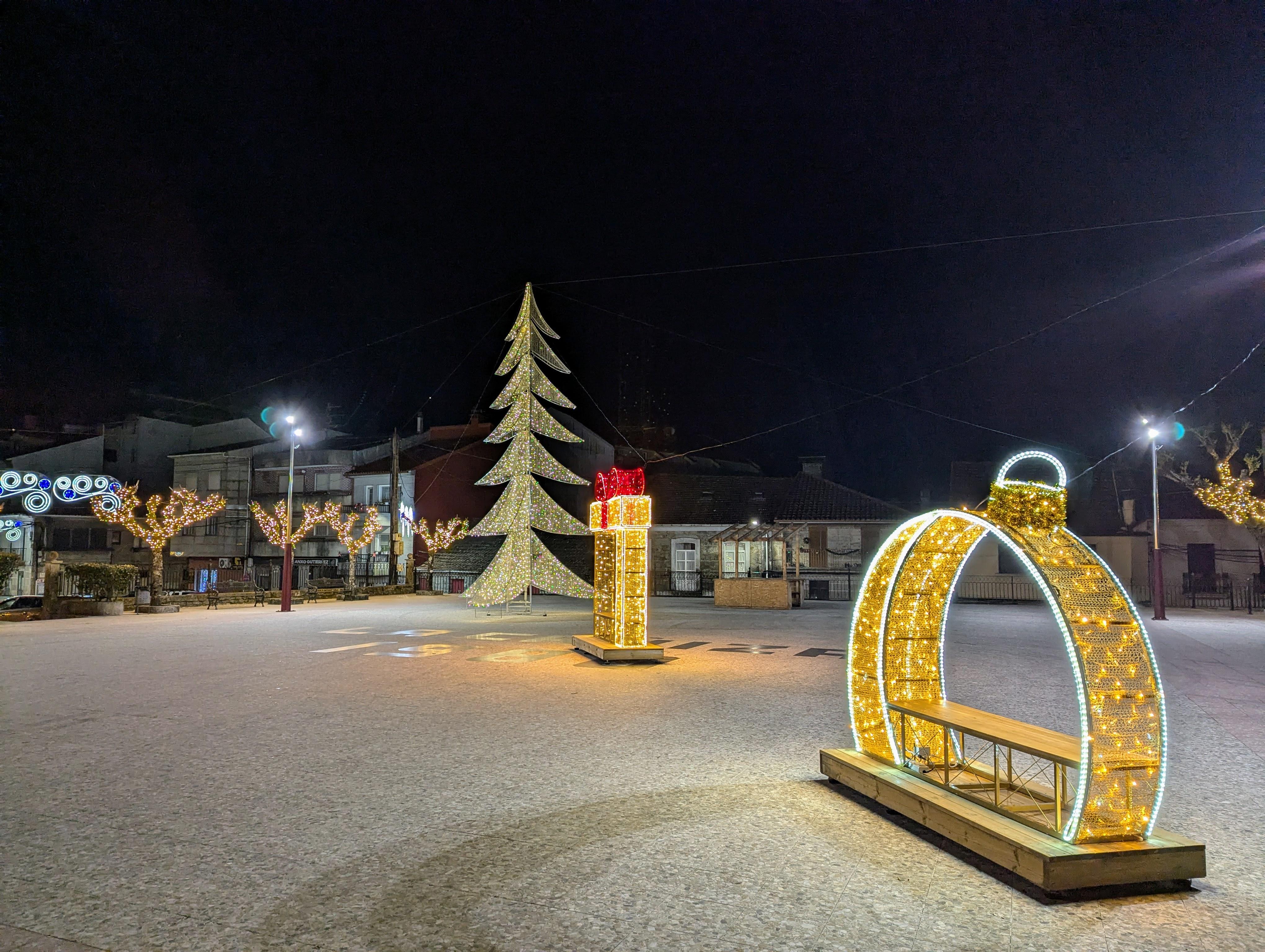Presentamos a reportaxe das Luces da Cañiza neste Nadal 2024 & 2025