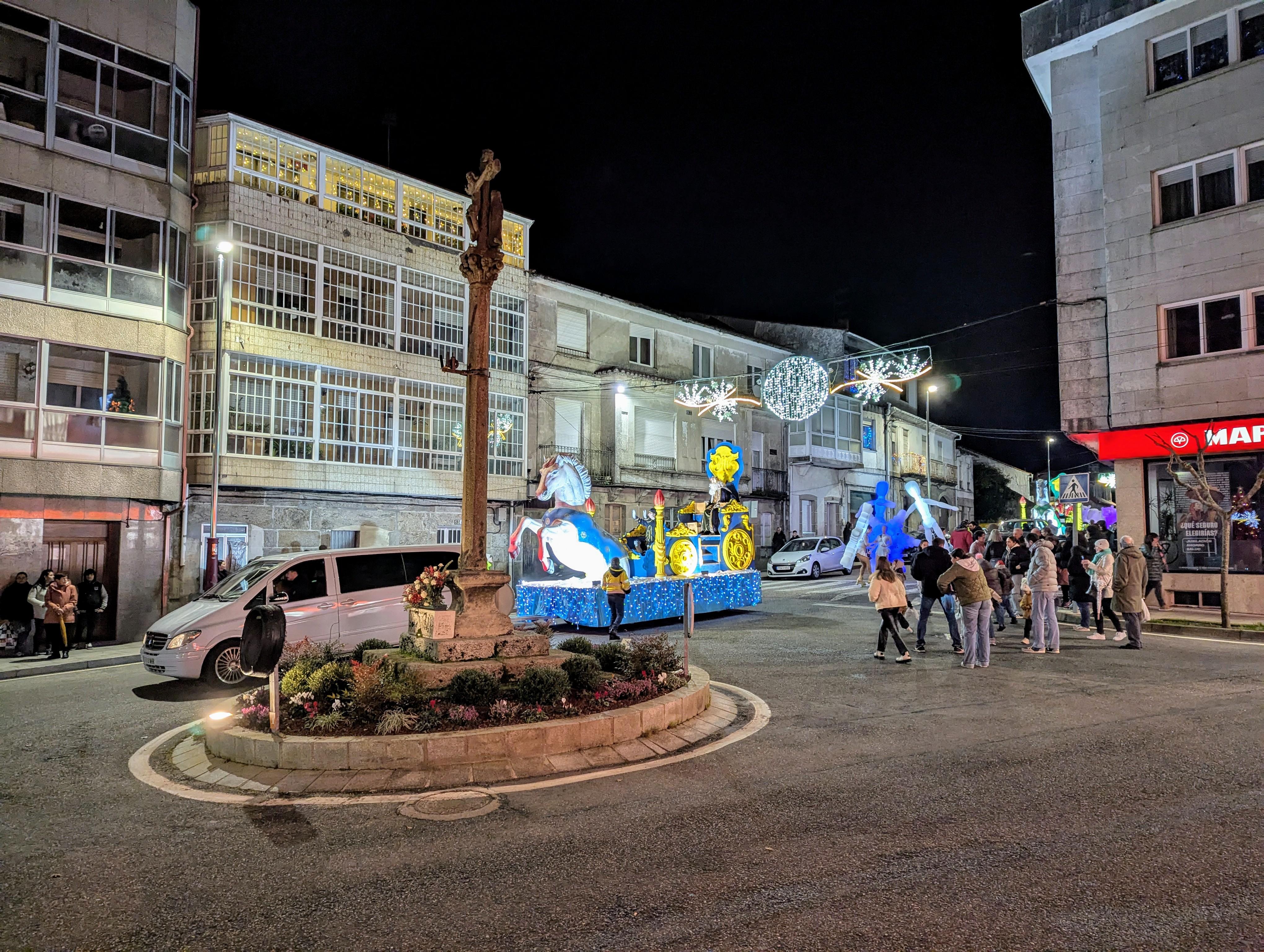 CABALGATA DE REIS 2025: Os Reis Magos chegaron á Cañiza o 4 de xaneiro repartindo ilusión, maxia e moitos caramelos