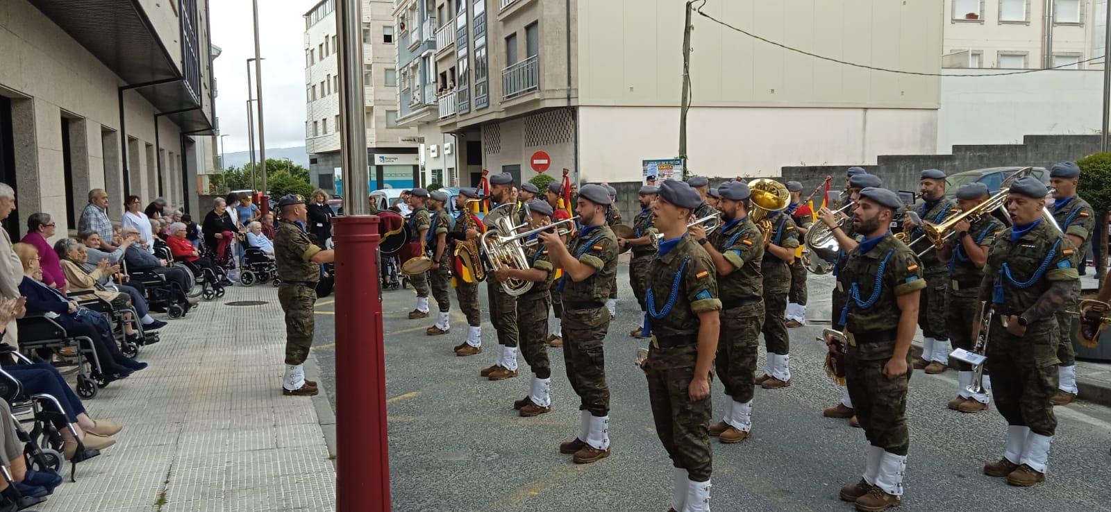 Onte A Cañiza vestiuse de gala para celebrar a procesión na honra do Santísimo Cristo da Agonía e da Nosa Señora A Virxe dos Dolores