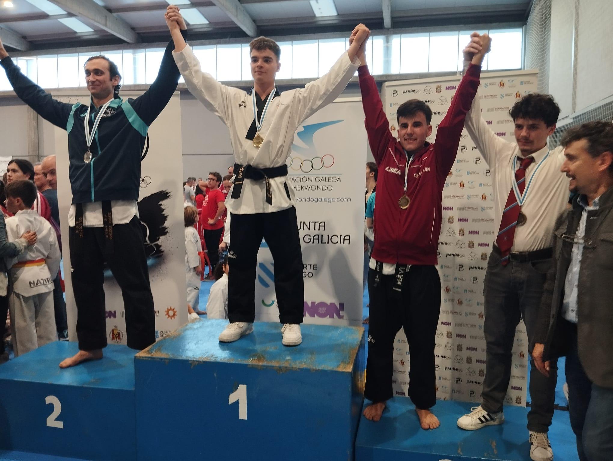 Os alumnos de taekwondo da Cañiza consiguen novos triunfos
